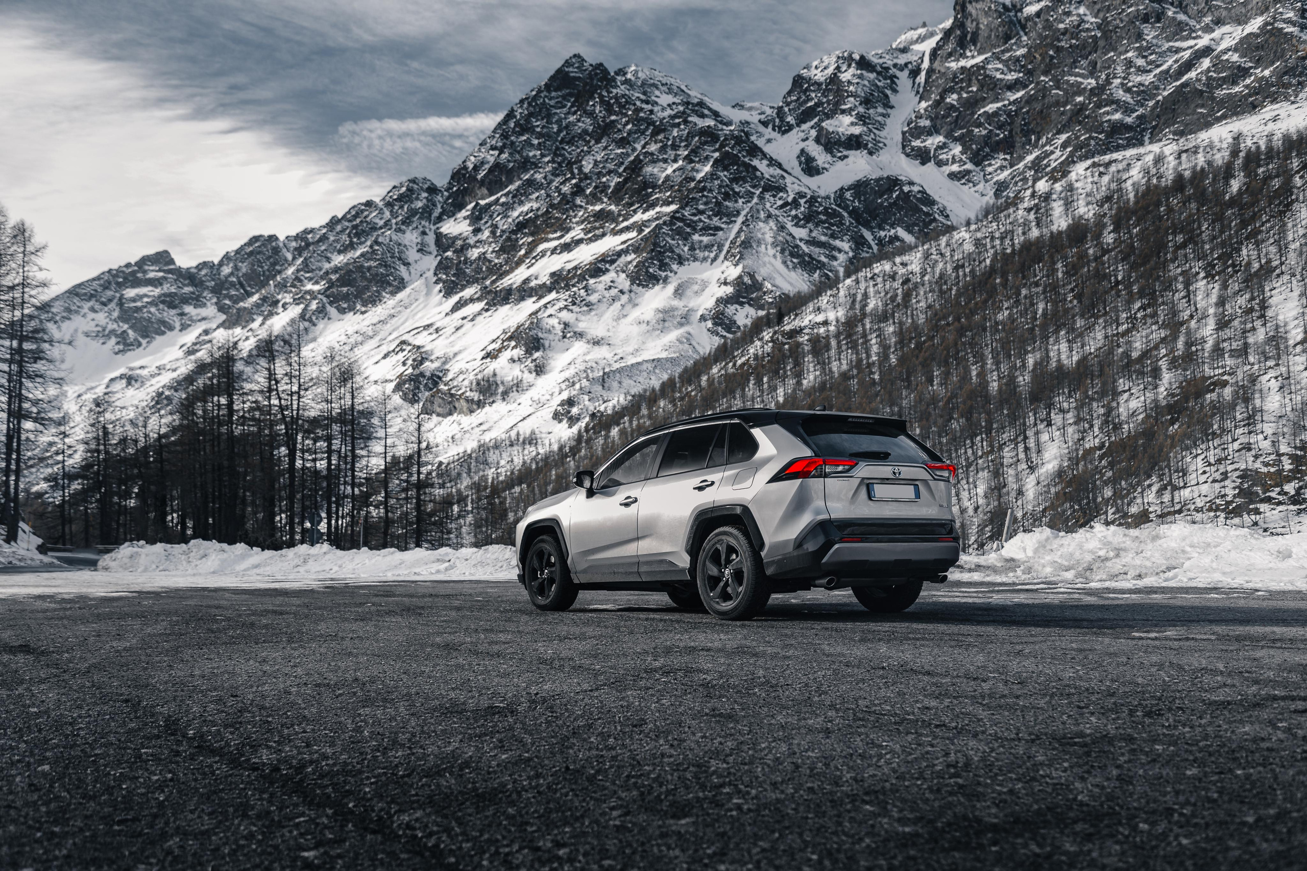 Toyota RAV4. Photographer in Paris — Vitalii Motruk
