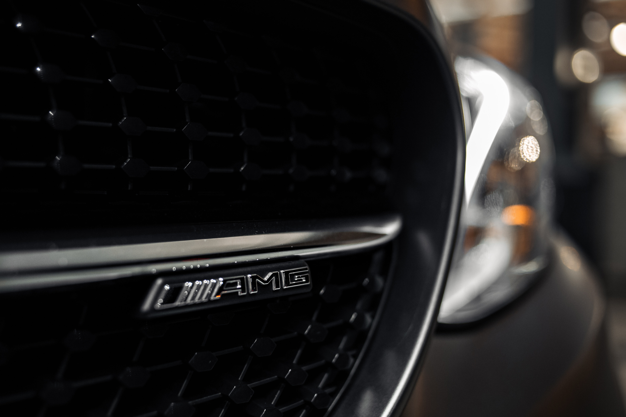 Mercedes-Benz C43 AMG. Photographer in Paris — Vitalii Motruk