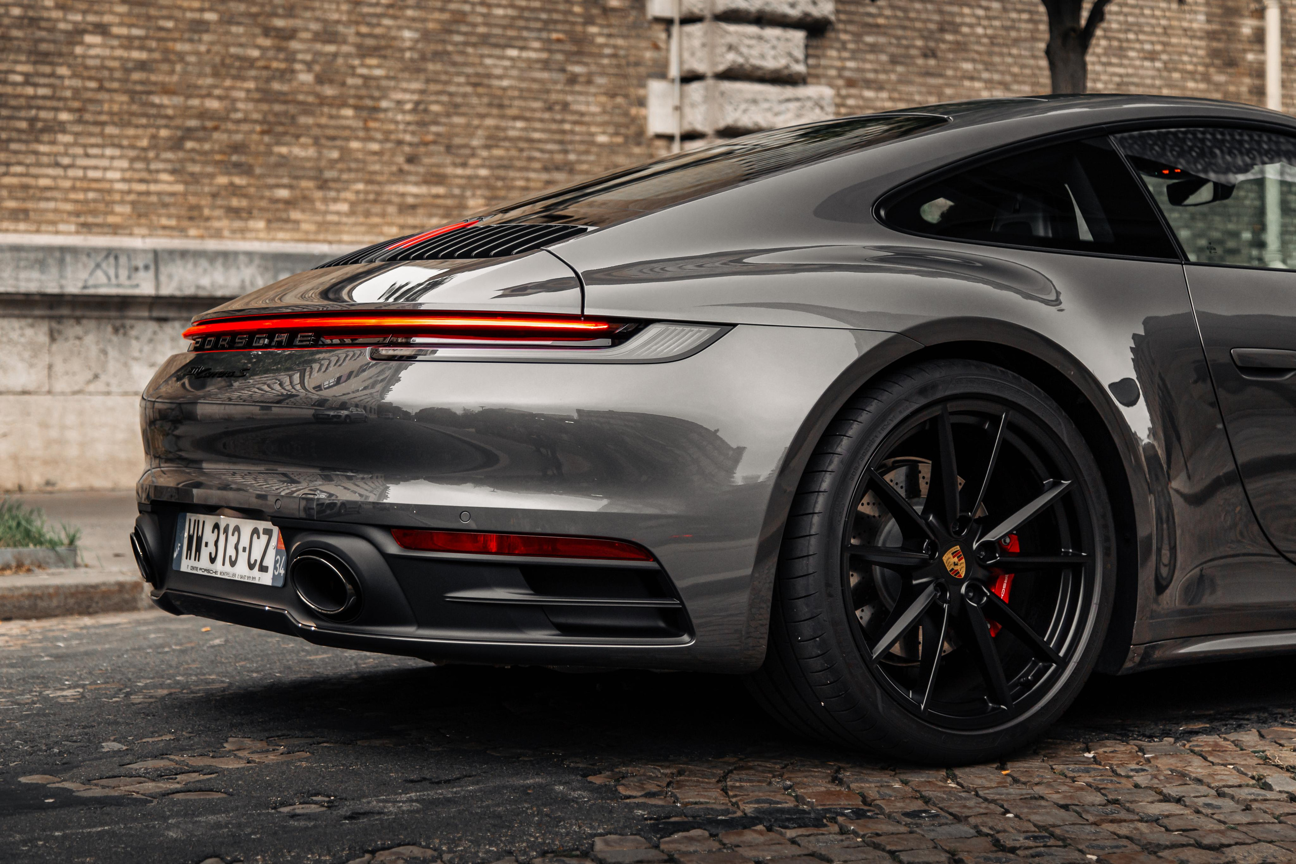 Porsche 911 Carrera S. Photographer in Paris — Vitalii Motruk