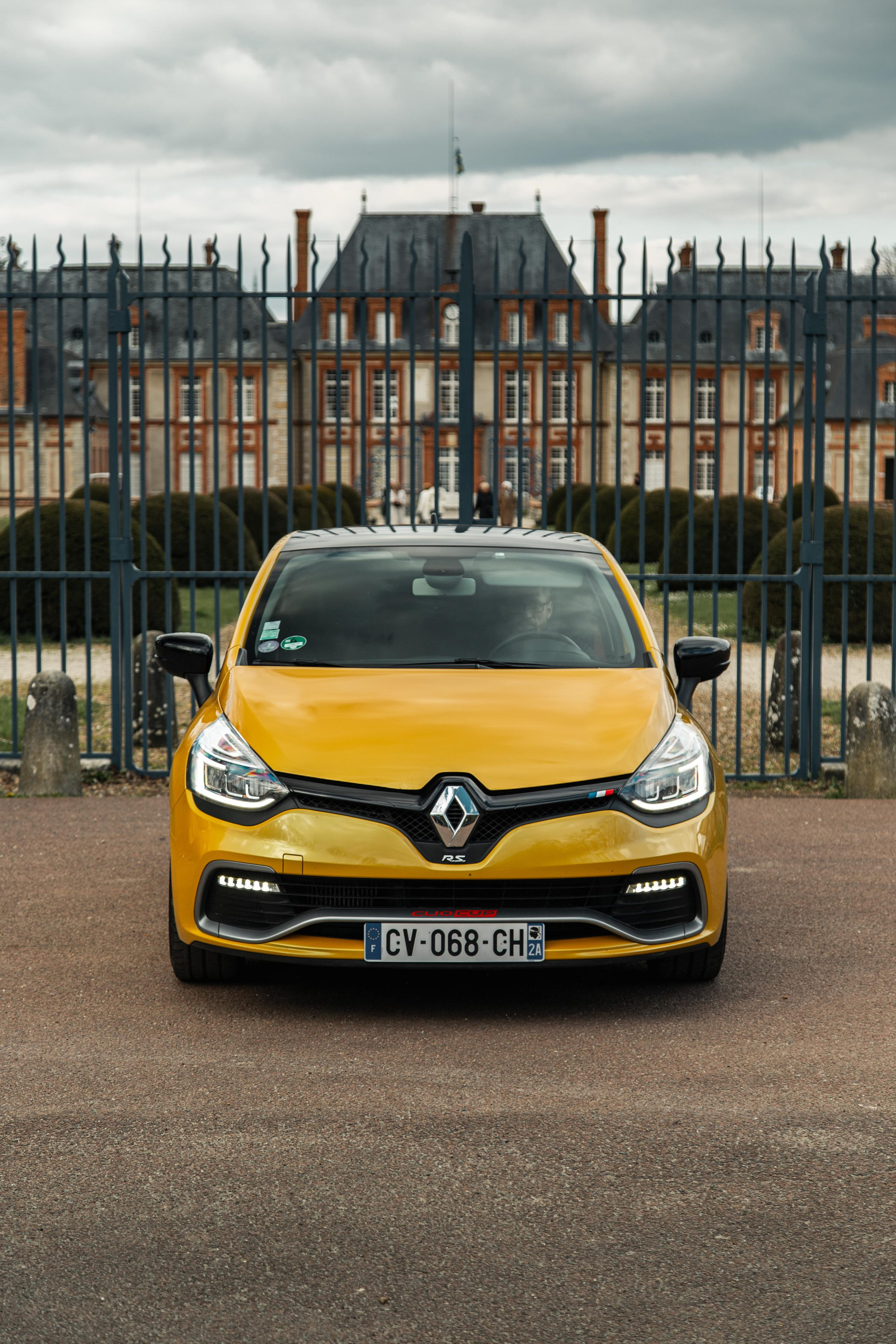 Balade avec Renault Sport. Photographer in Paris — Vitalii Motruk