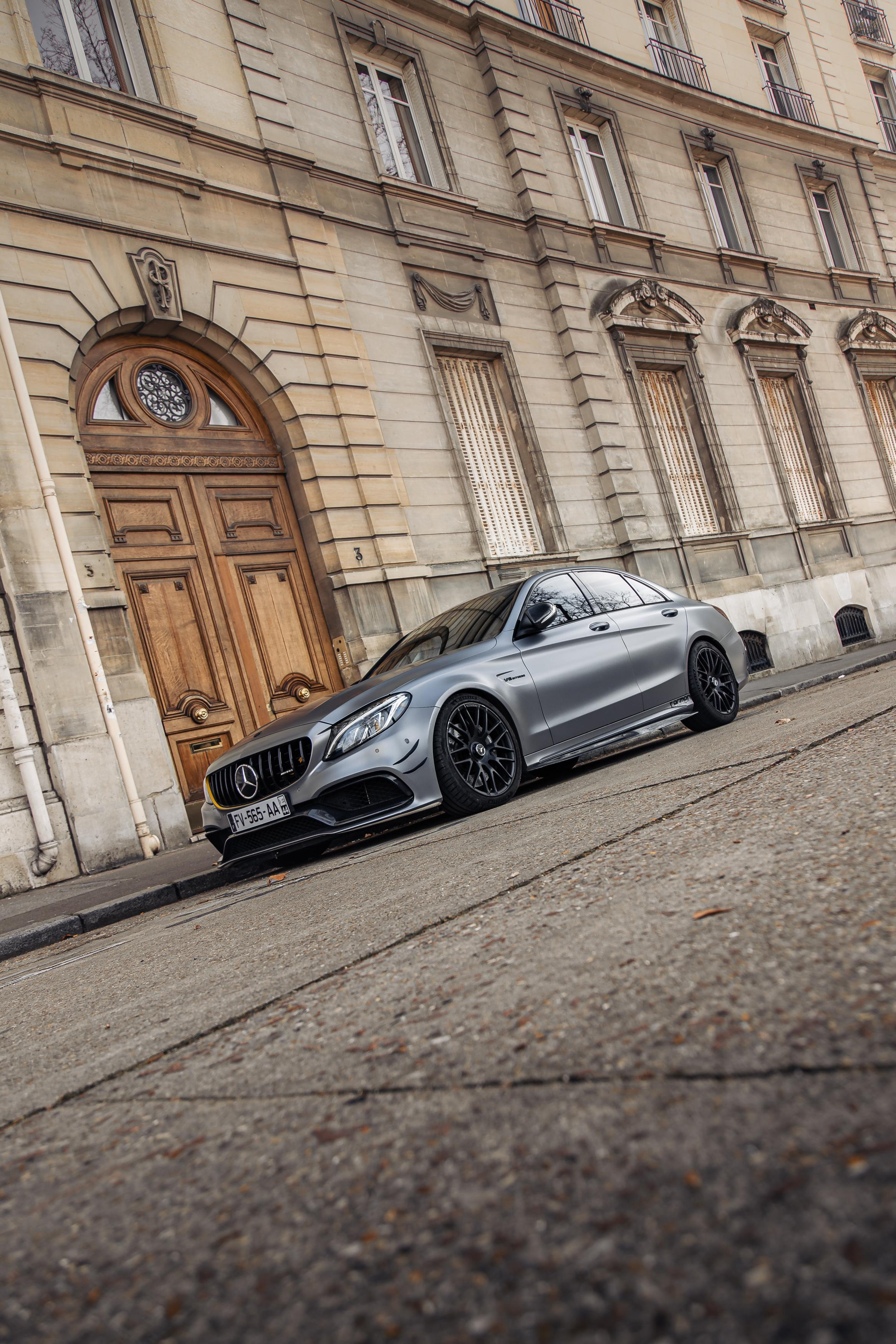 Place Vauban 13 fevrier. Photographer in Paris — Vitalii Motruk