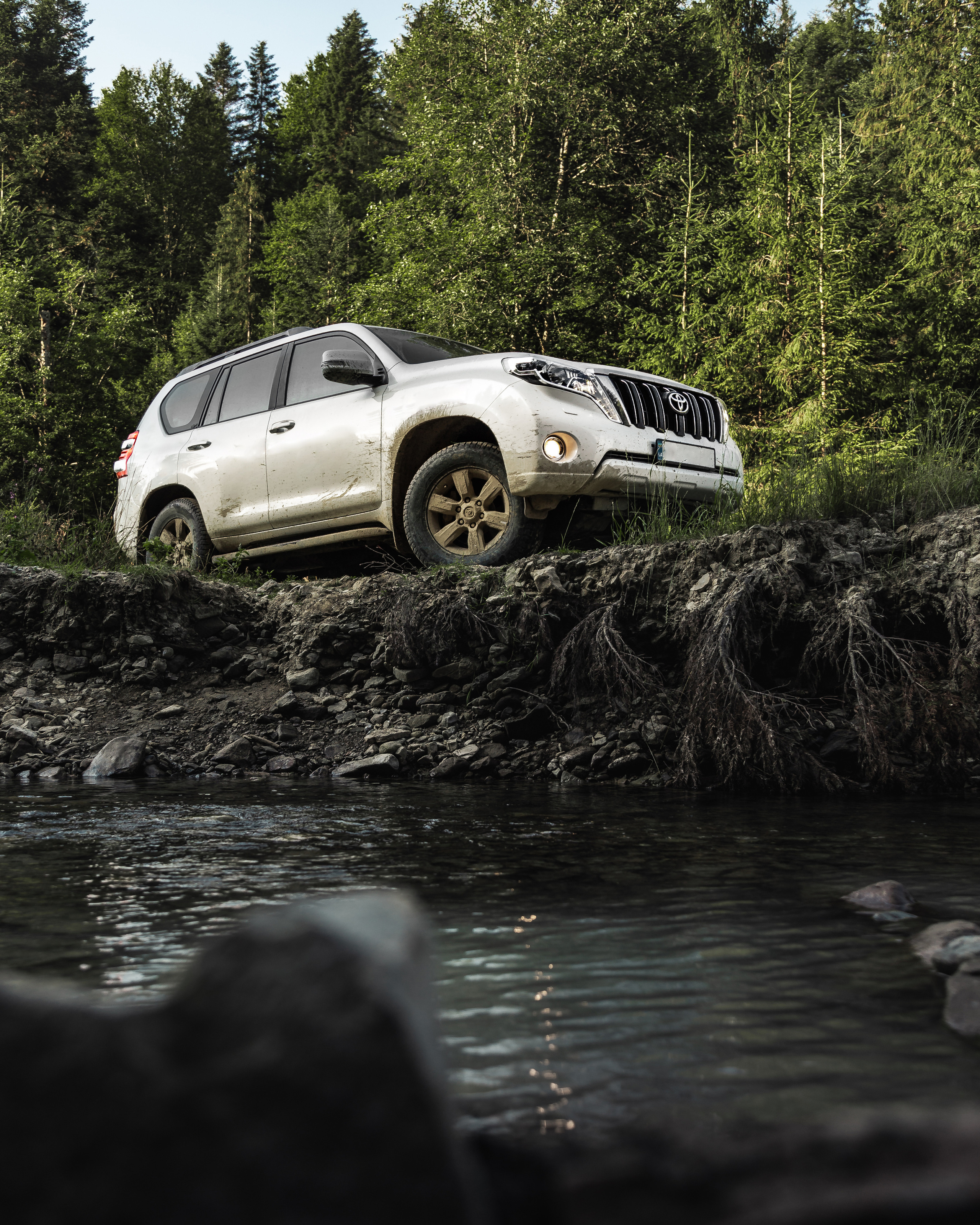 Toyota in the Carpathians. Photographer in Paris — Vitalii Motruk