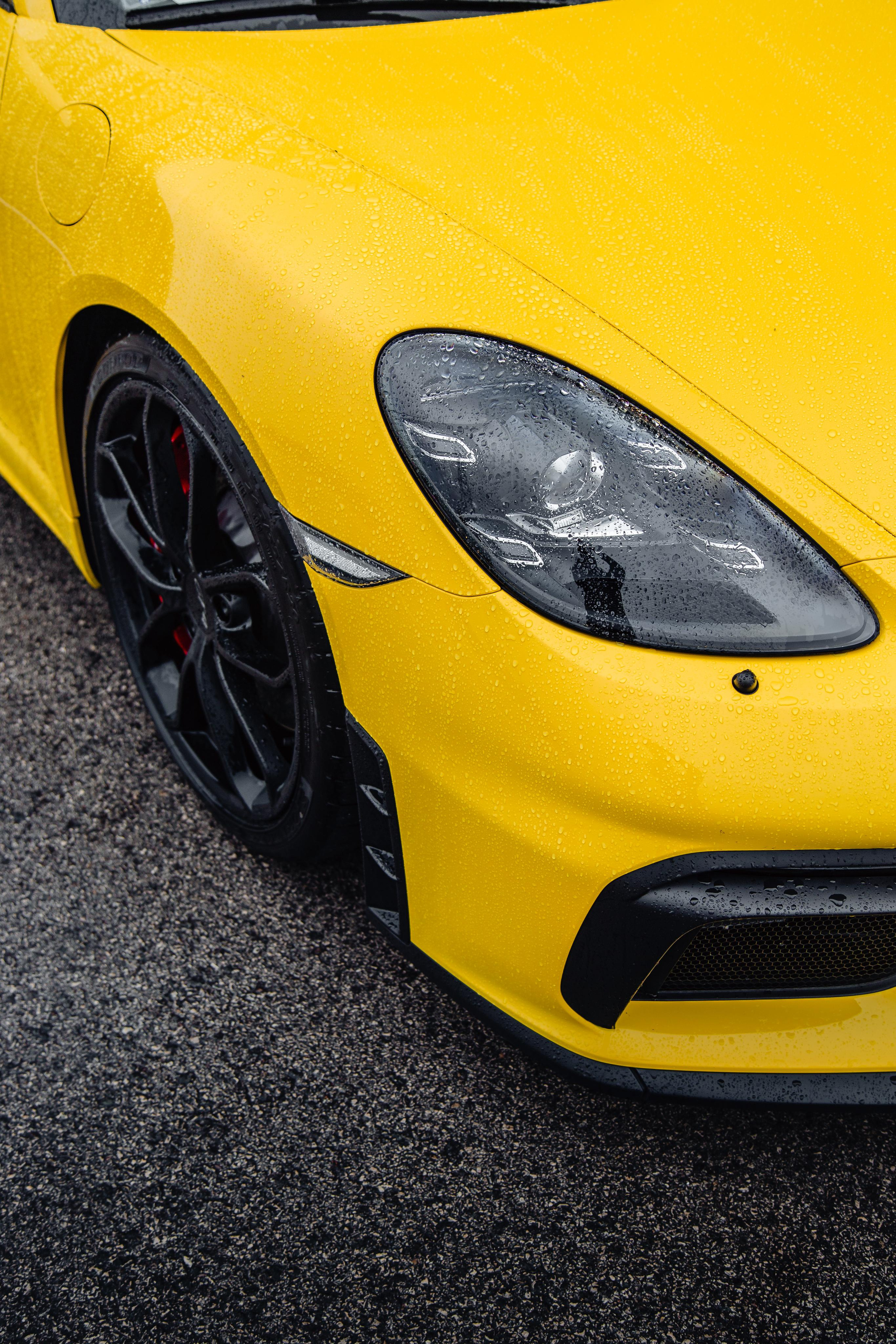 Porsche 718 GT4. Photographer in Paris — Vitalii Motruk