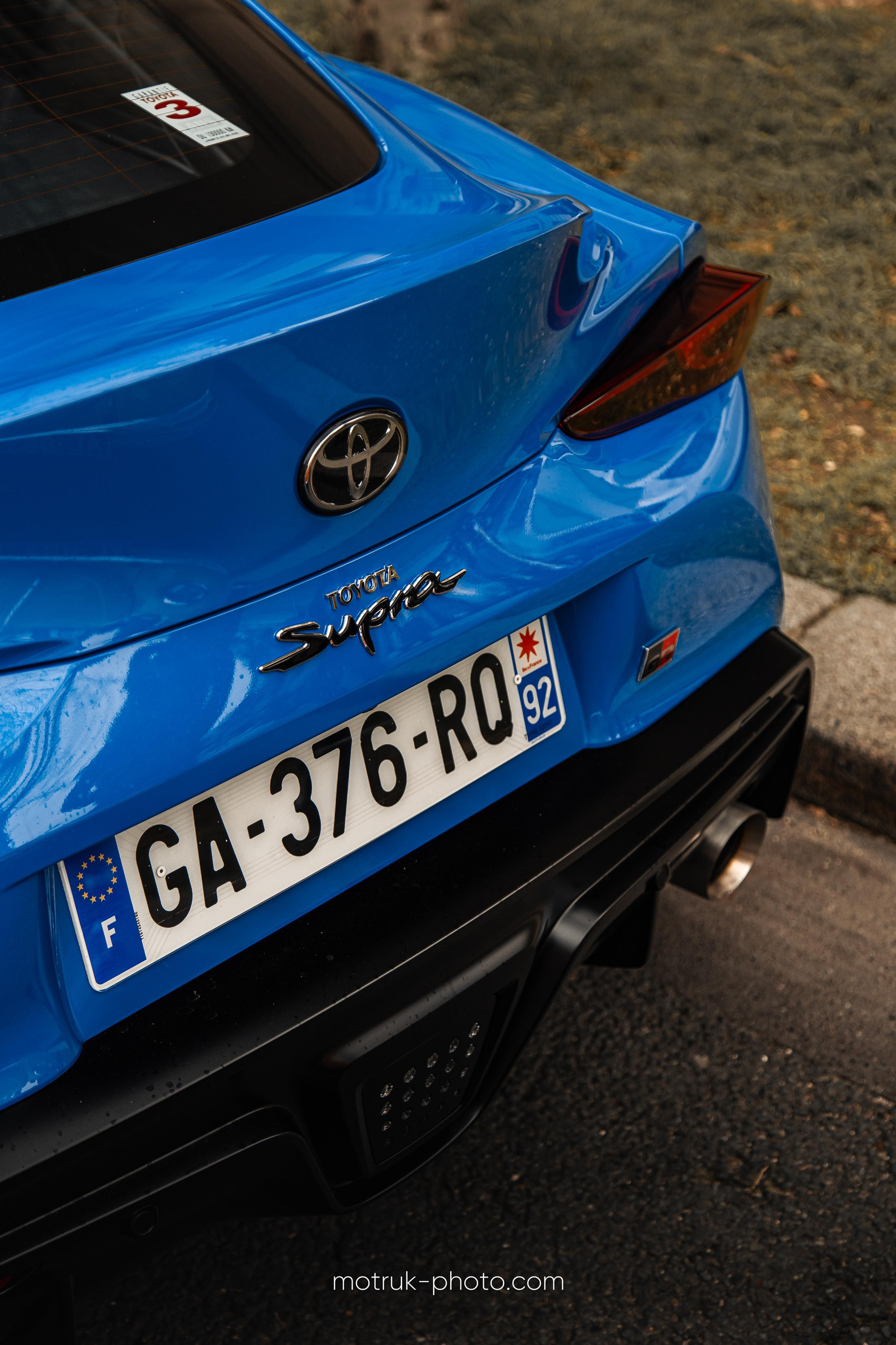 Place Vauban 23 janvier. Photographer in Paris — Vitalii Motruk