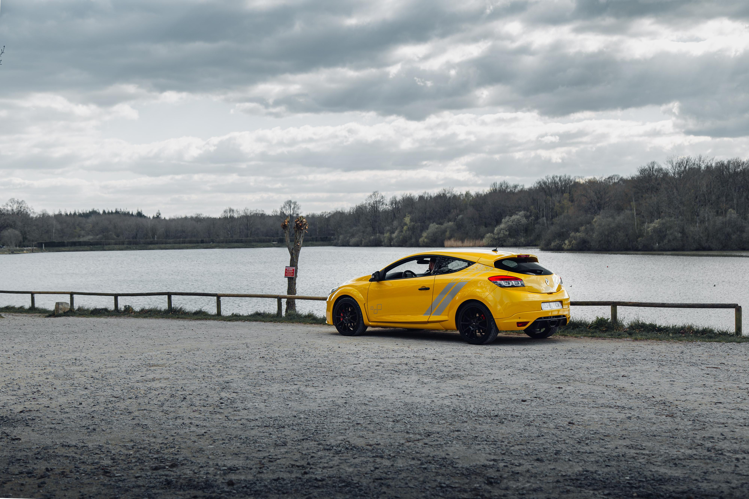 Balade avec Renault Sport. Photographer in Paris — Vitalii Motruk