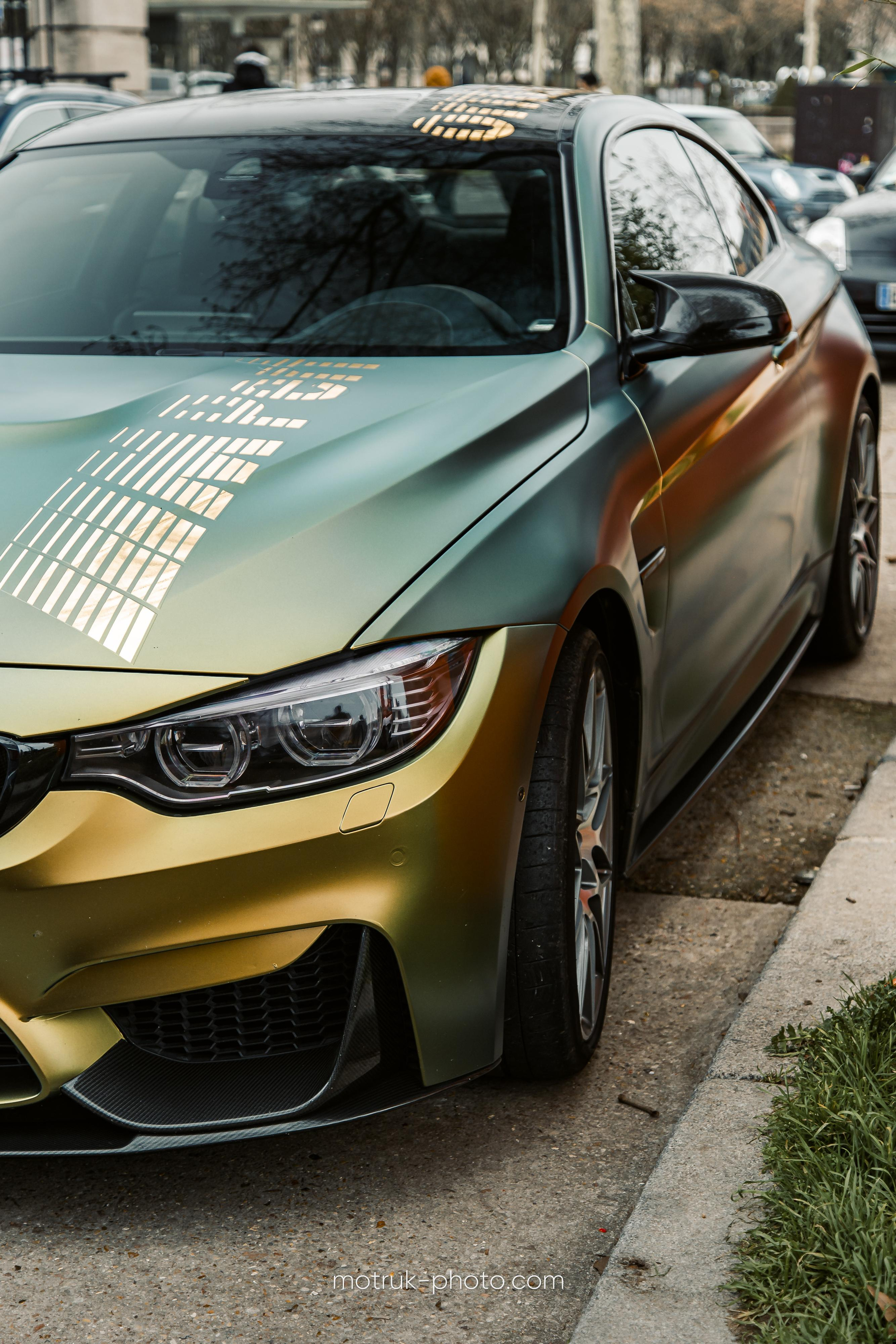 Place Vauban 23 janvier. Photographer in Paris — Vitalii Motruk