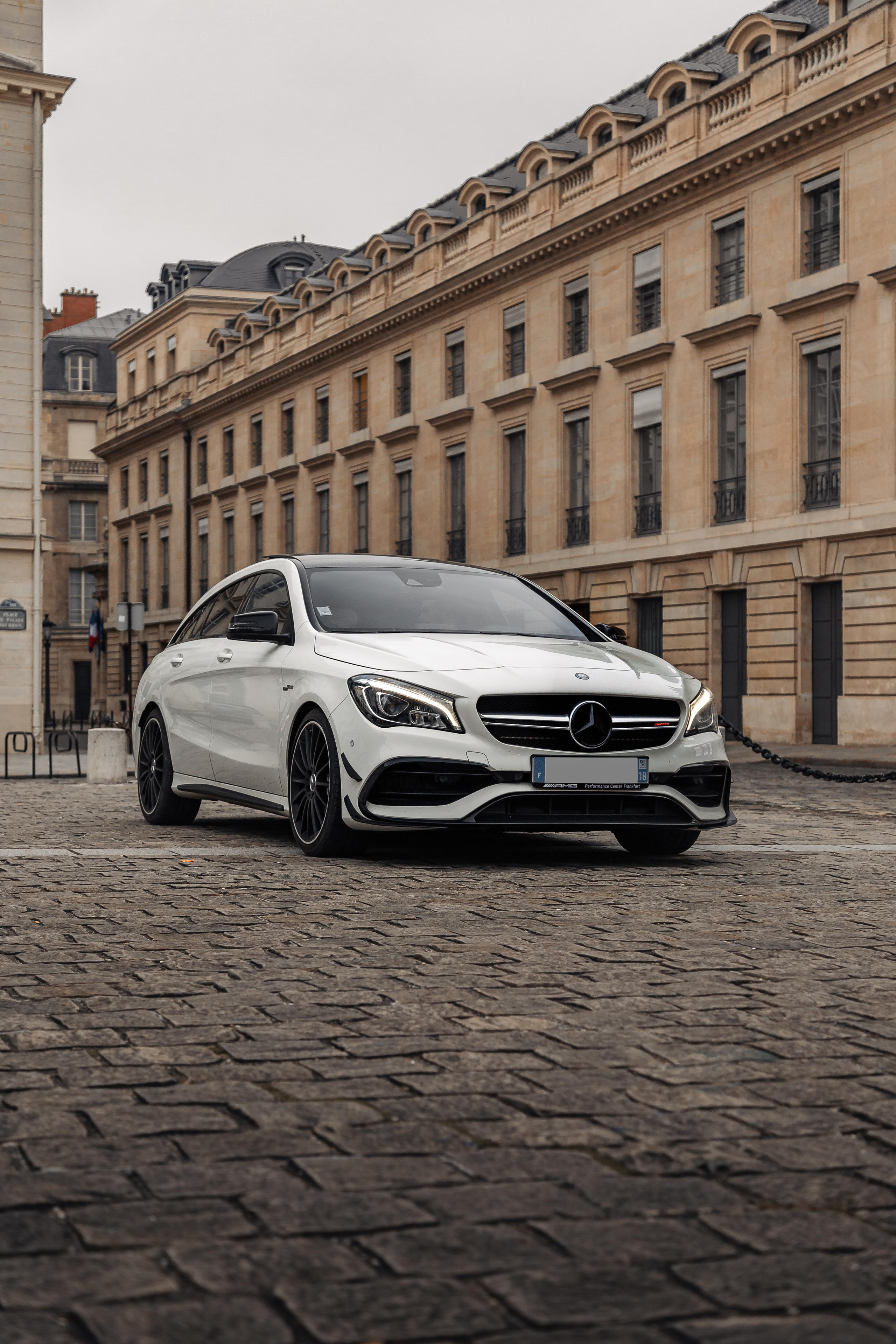 Mercedes-Benz CLA 45 AMG. Photographer in Paris — Vitalii Motruk