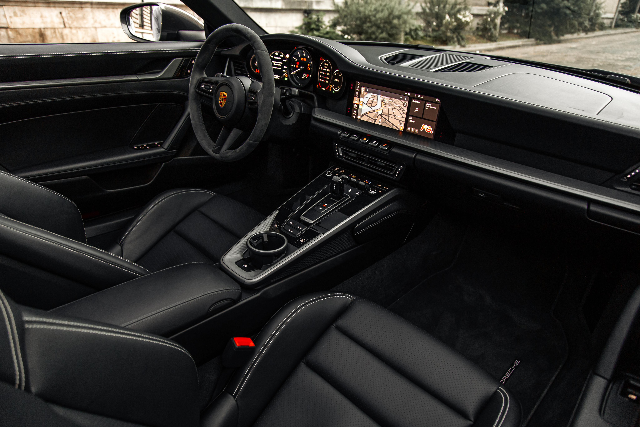 Porsche 911 Carrera S. Photographer in Paris — Vitalii Motruk