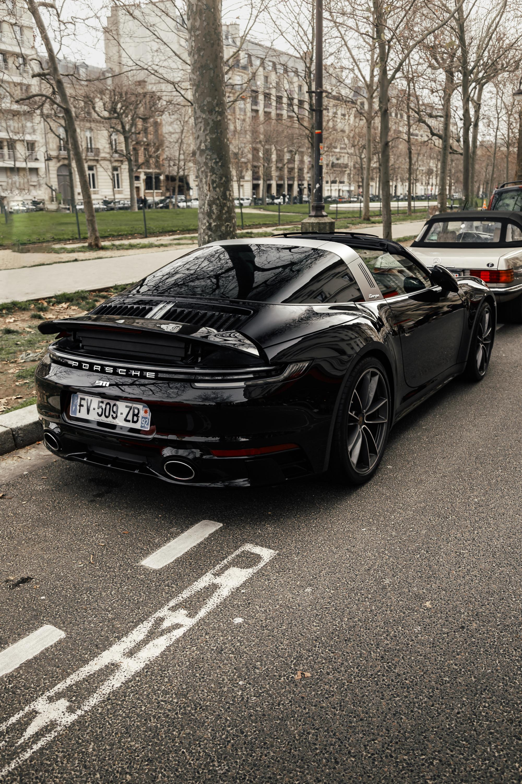 Place Vauban 16 janvier. Photographer in Paris — Vitalii Motruk