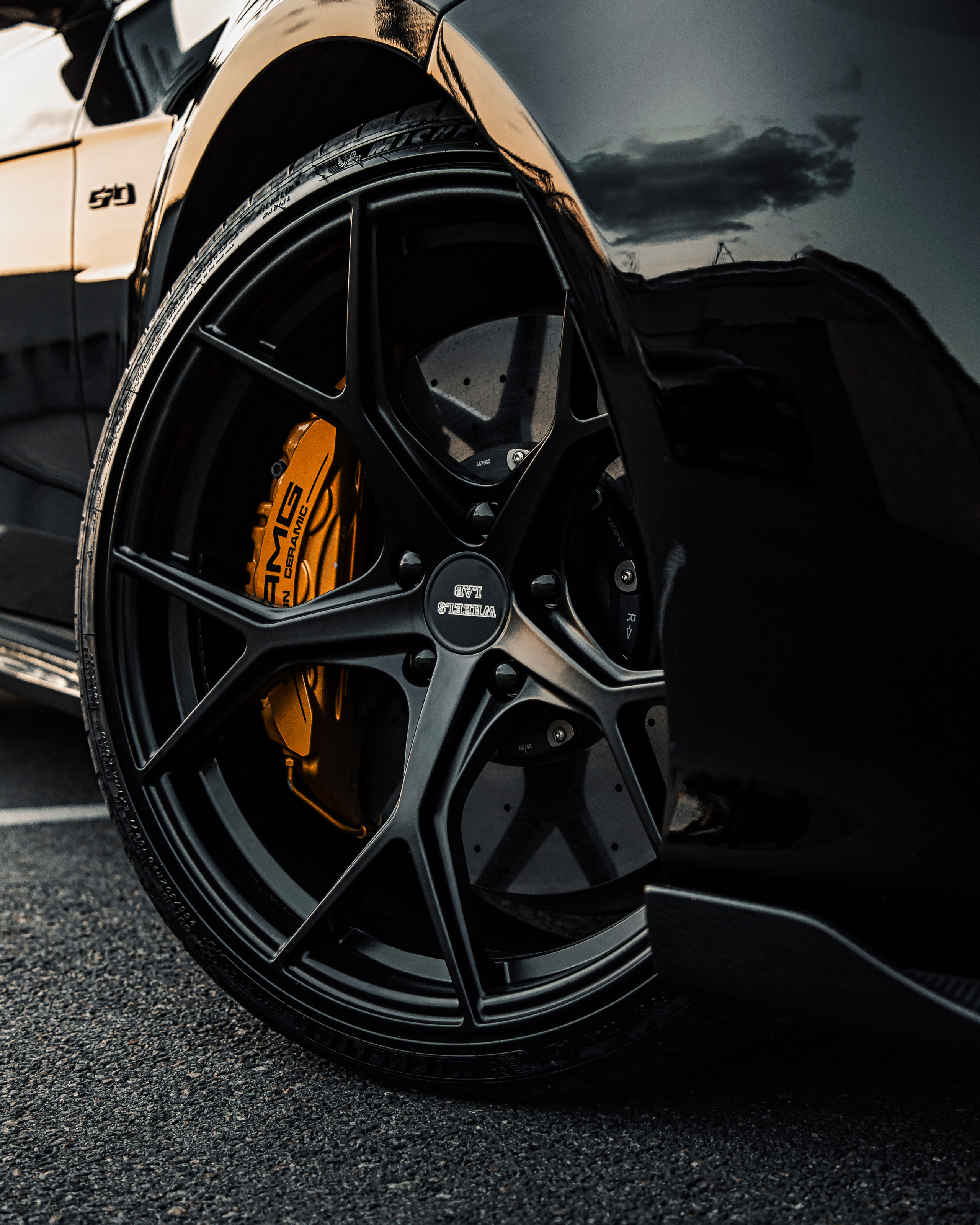 Mercedes-Benz E63 AMG. Photographer in Paris — Vitalii Motruk