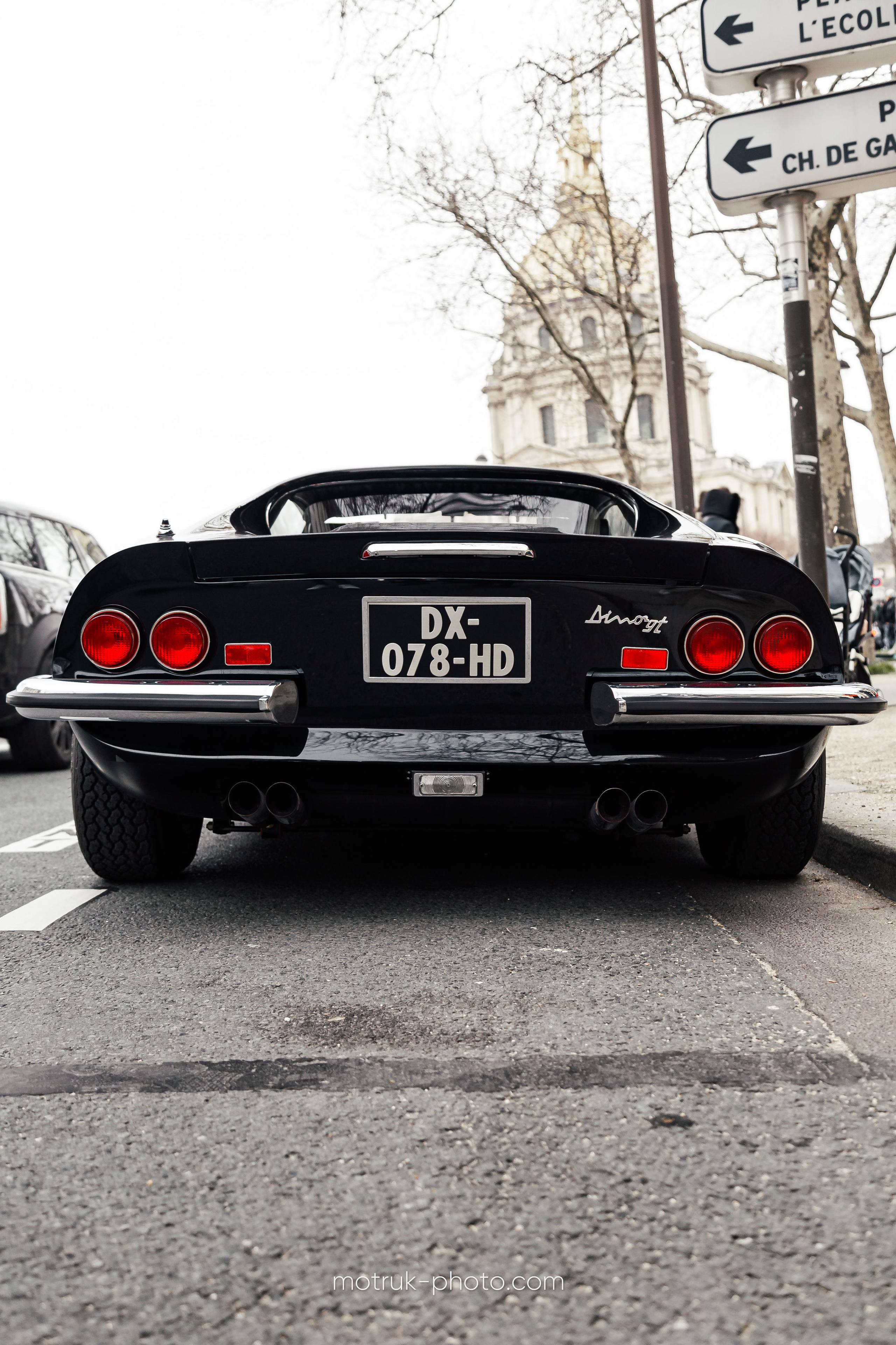 Place Vauban 23 janvier. Photographer in Paris — Vitalii Motruk