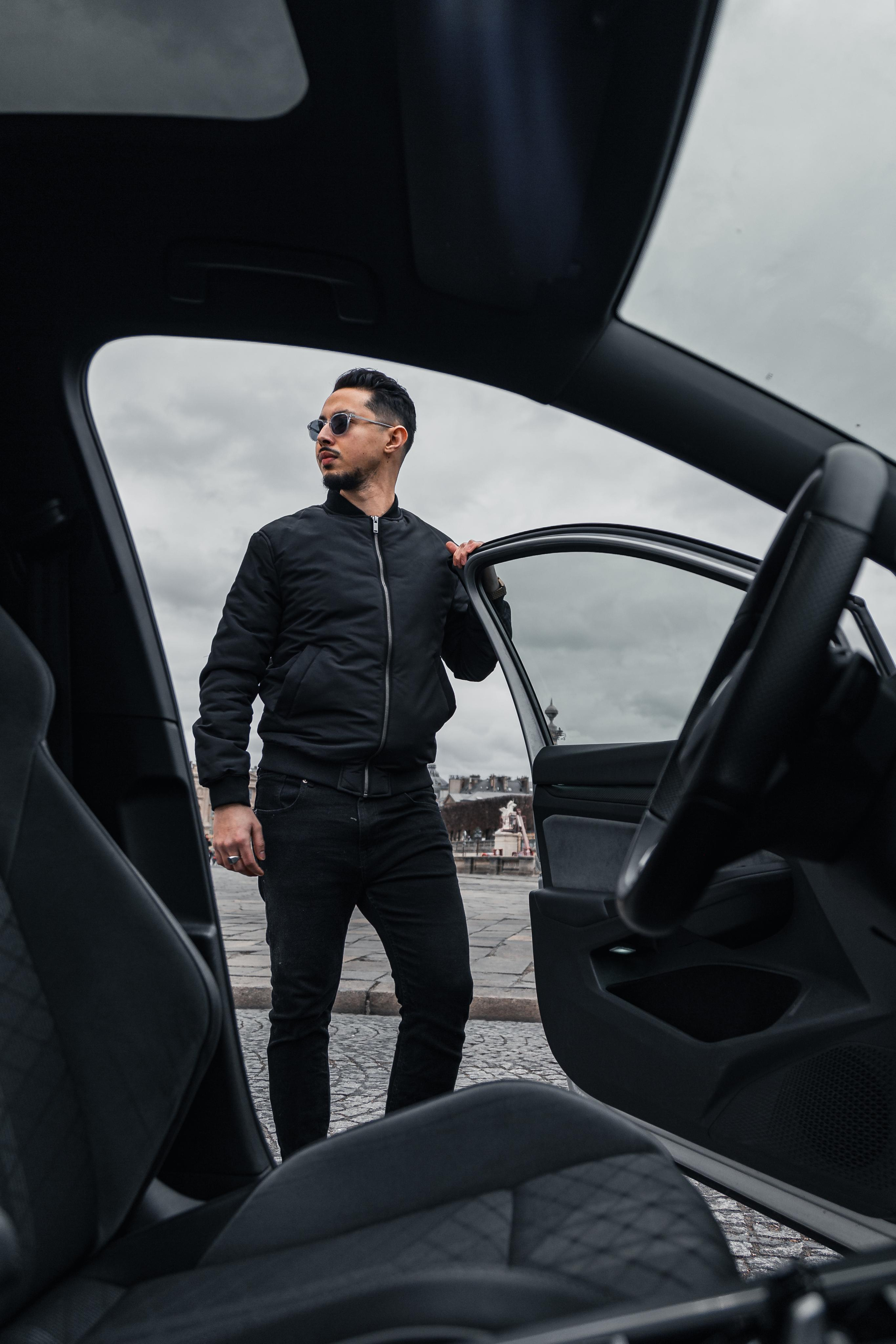 Hamza x Golf 8 R-line. Photographer in Paris — Vitalii Motruk