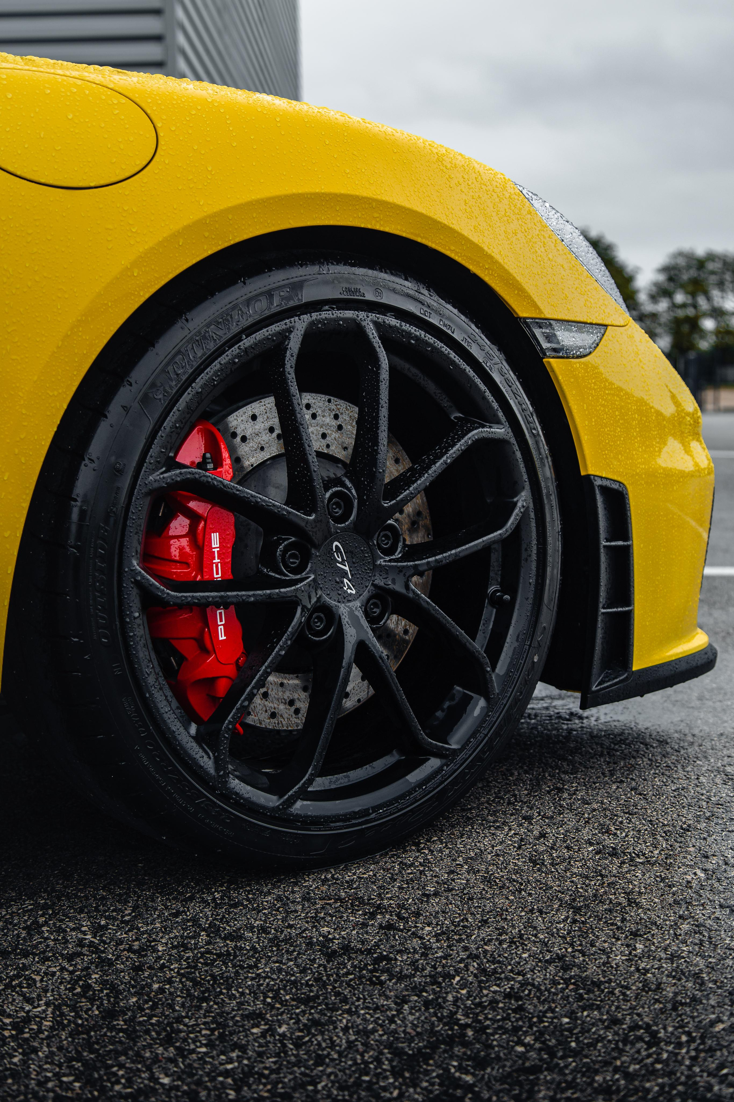 Porsche 718 GT4. Photographer in Paris — Vitalii Motruk