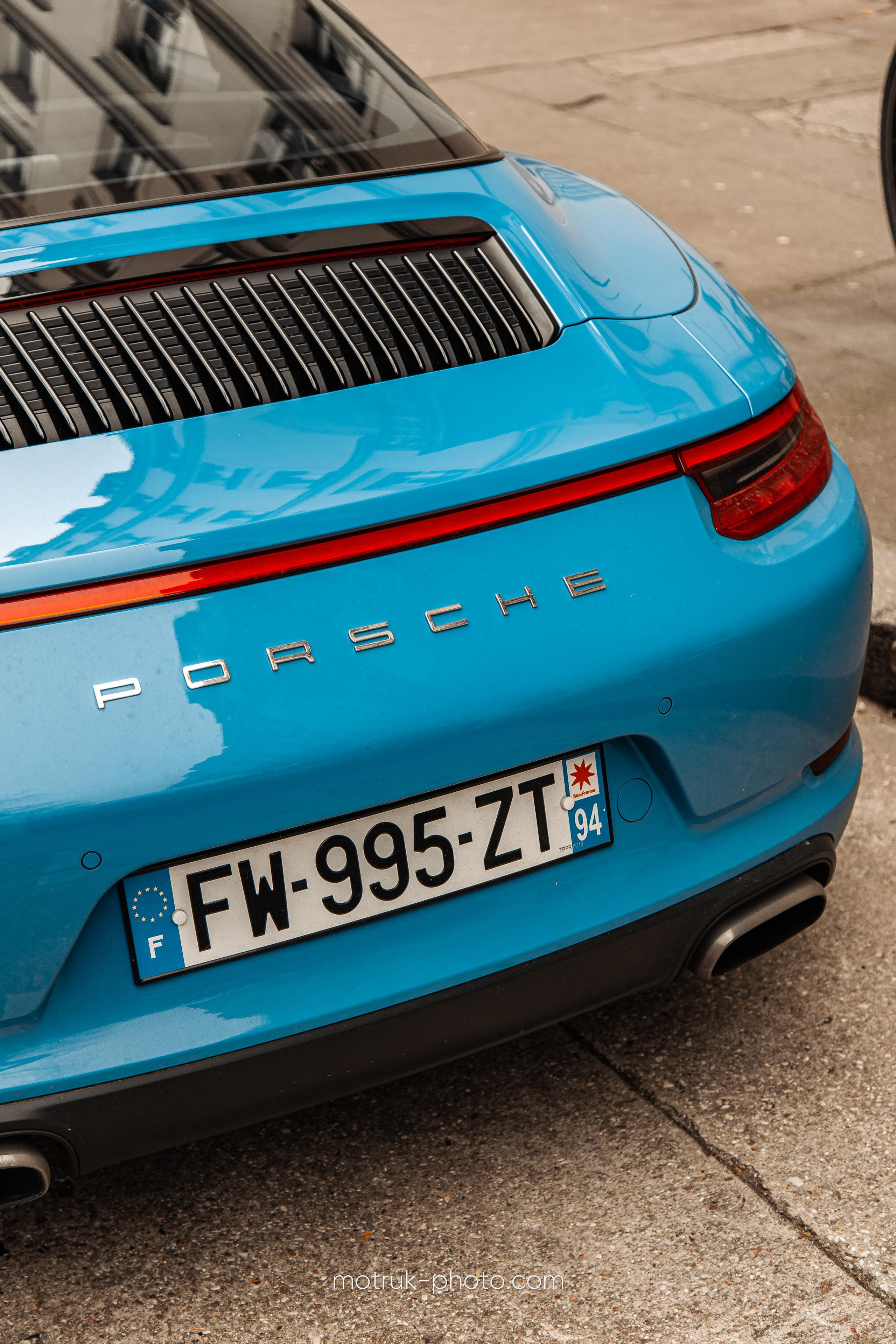 Place Vauban 23 janvier. Photographer in Paris — Vitalii Motruk