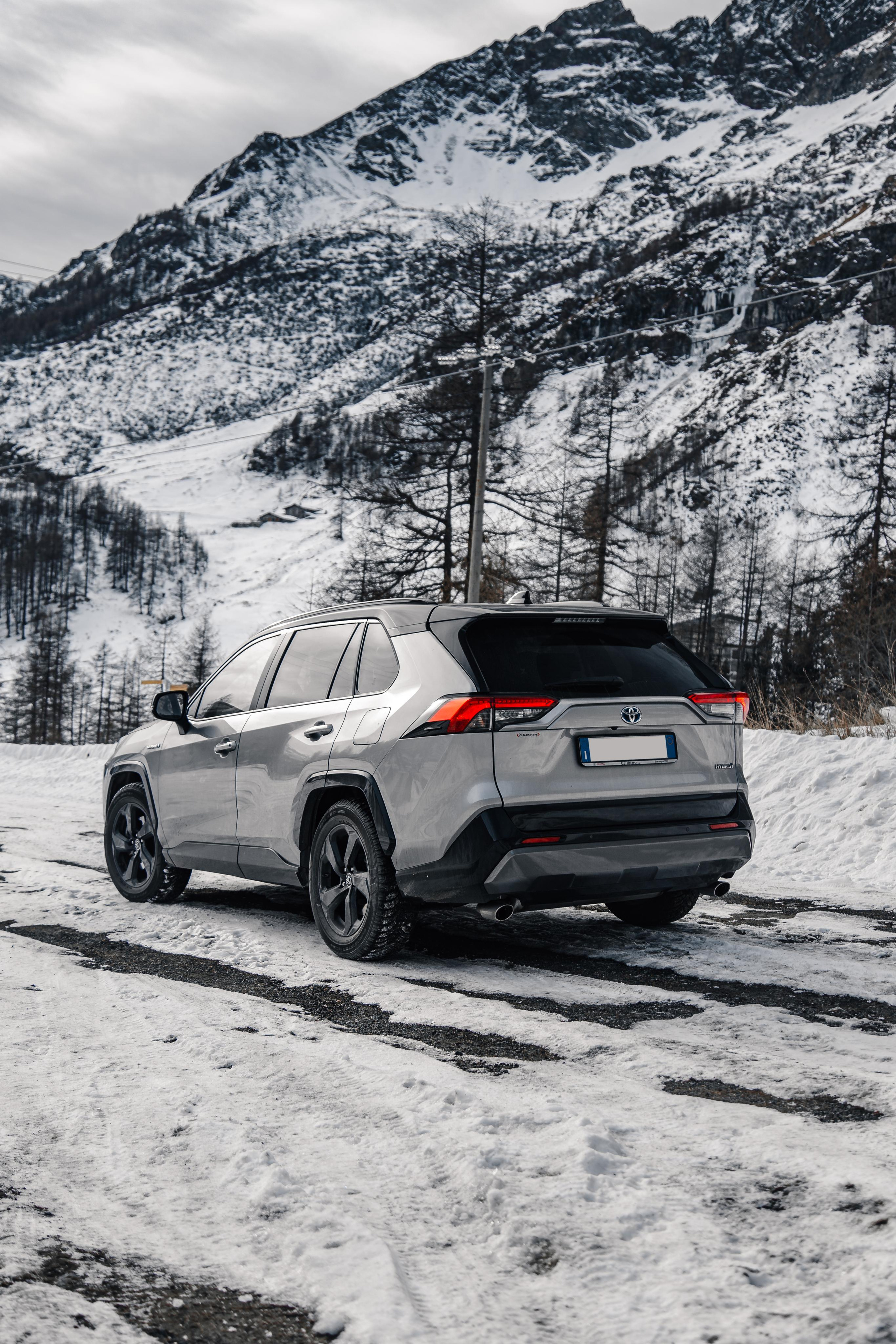 Toyota RAV4. Photographer in Paris — Vitalii Motruk