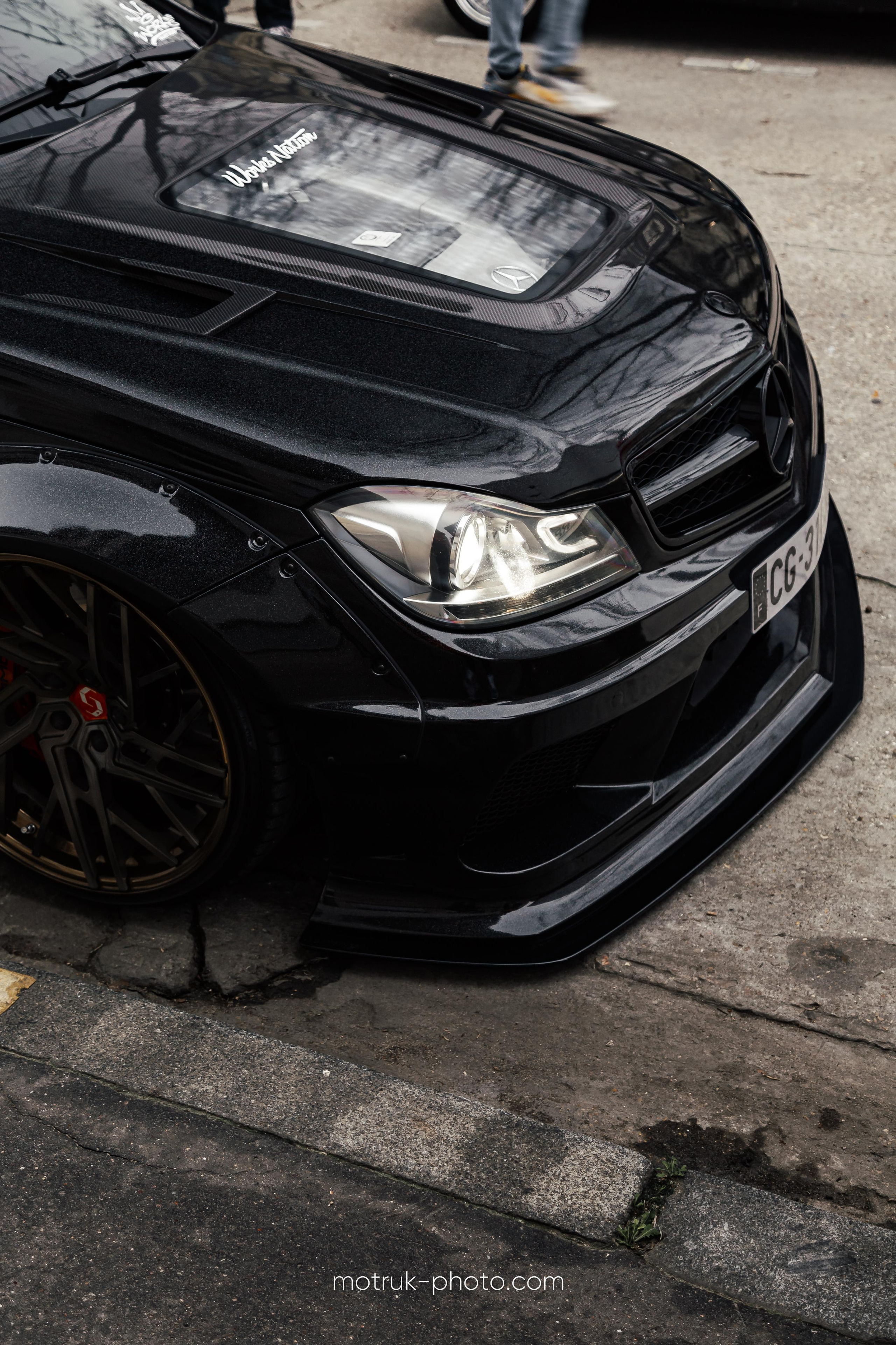 Place Vauban 23 janvier. Photographer in Paris — Vitalii Motruk