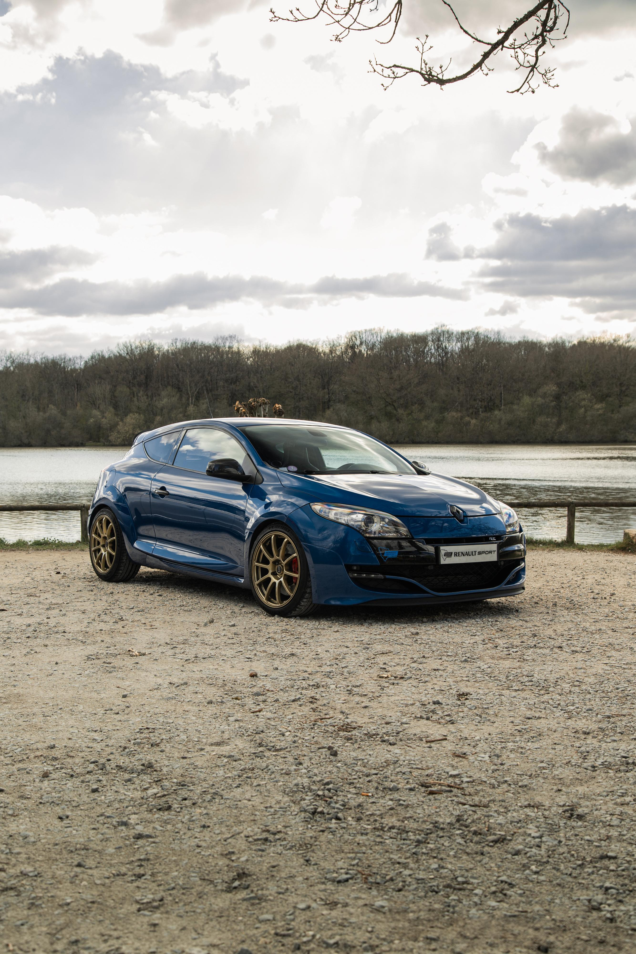 Balade avec Renault Sport. Photographer in Paris — Vitalii Motruk