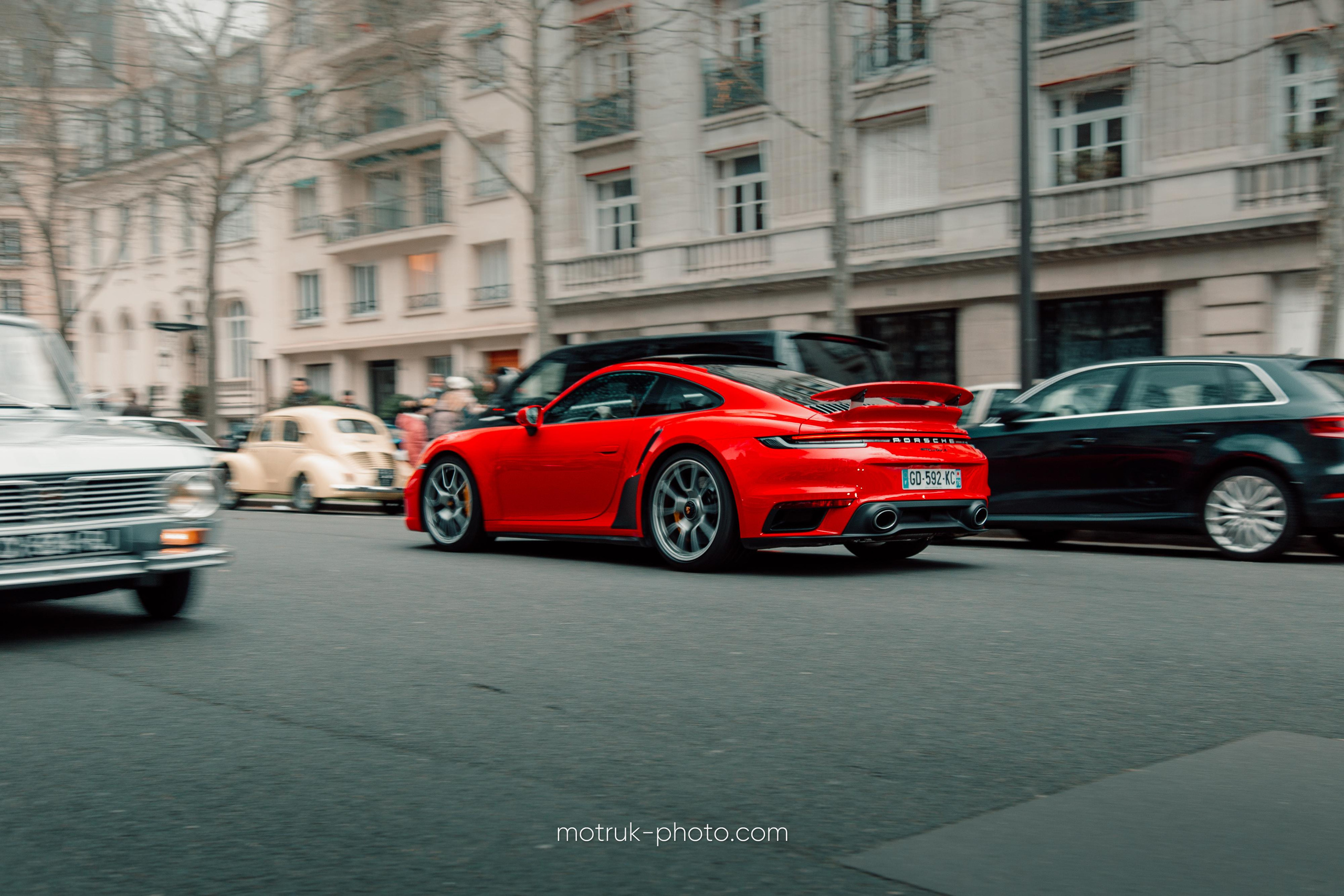 Place Vauban 23 janvier. Photographer in Paris — Vitalii Motruk