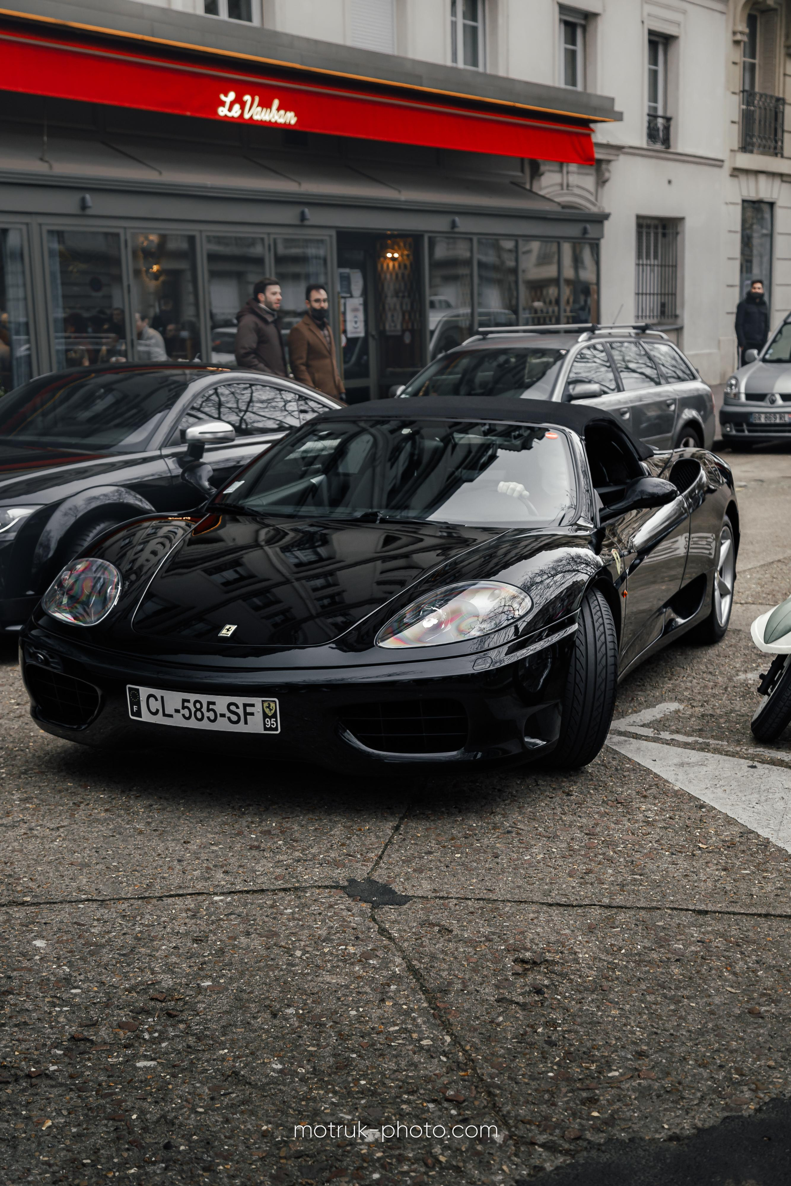 Place Vauban 23 janvier. Photographer in Paris — Vitalii Motruk