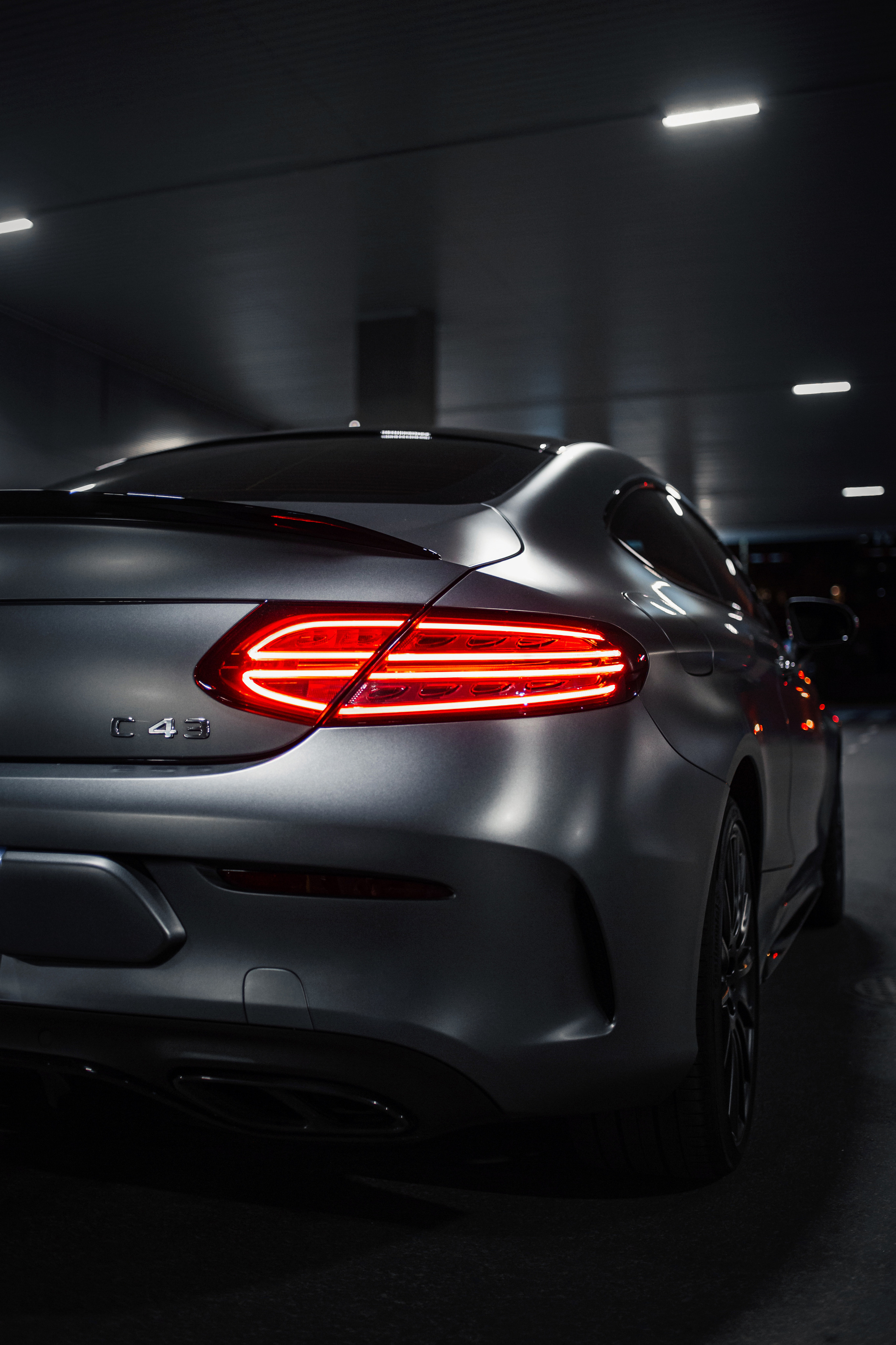 Mercedes-Benz C43 AMG. Photographer in Paris — Vitalii Motruk