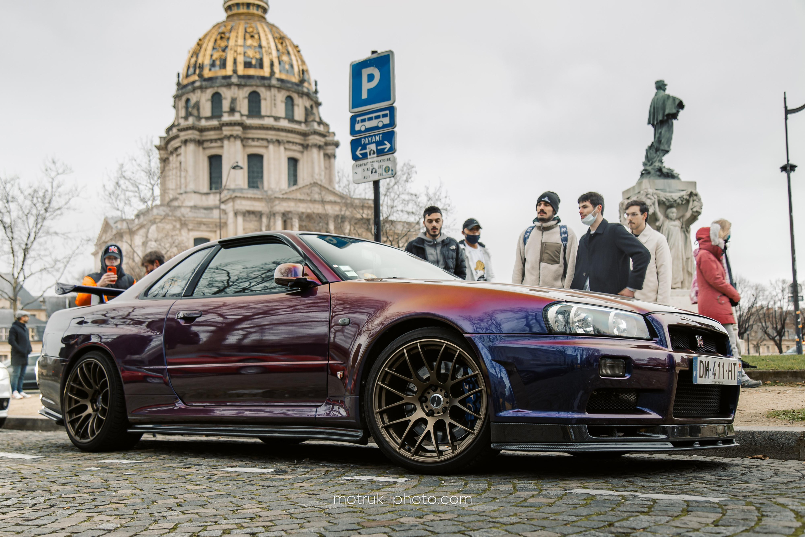 Place Vauban 23 janvier. Photographer in Paris — Vitalii Motruk