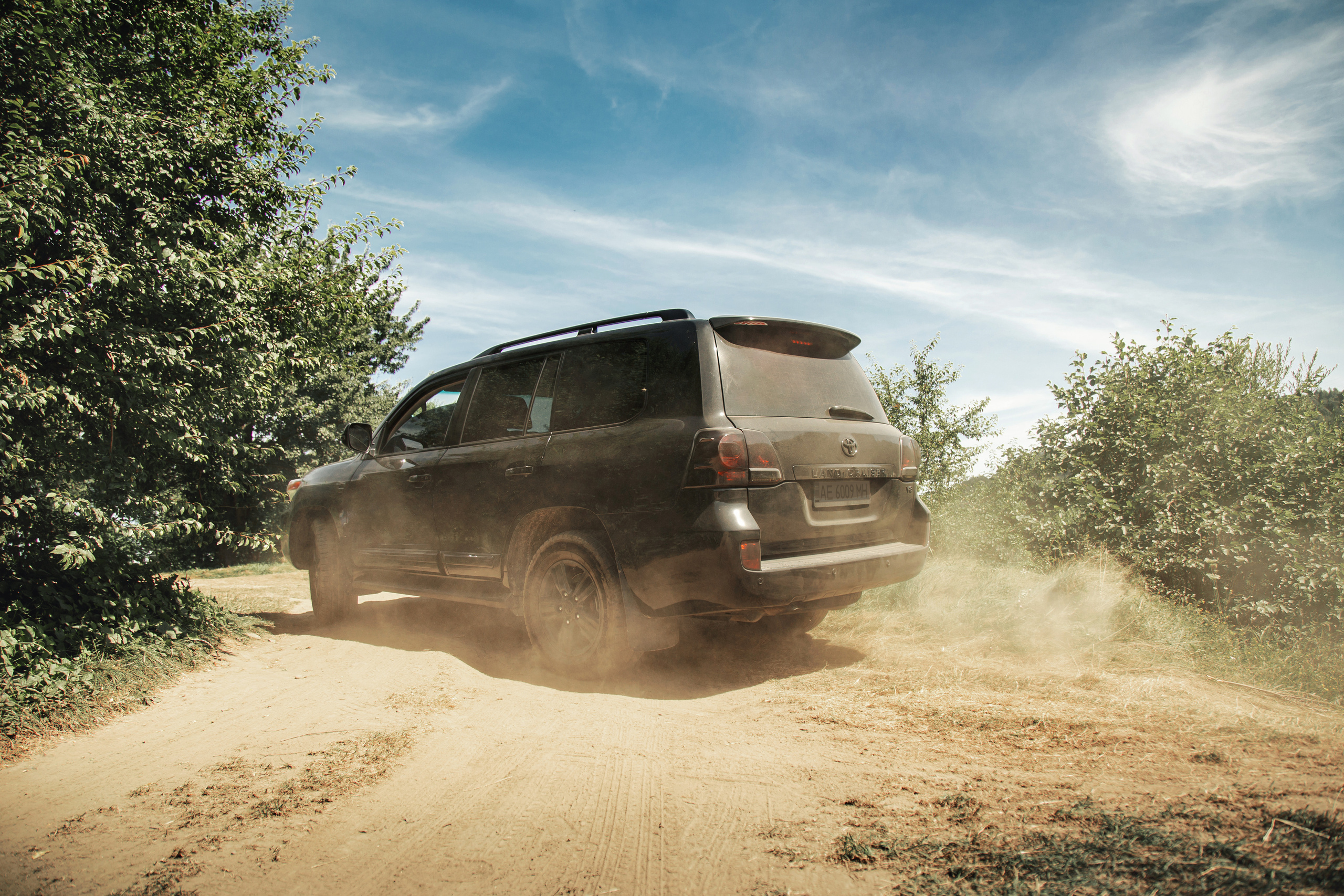 Toyota in the Carpathians. Photographer in Paris — Vitalii Motruk