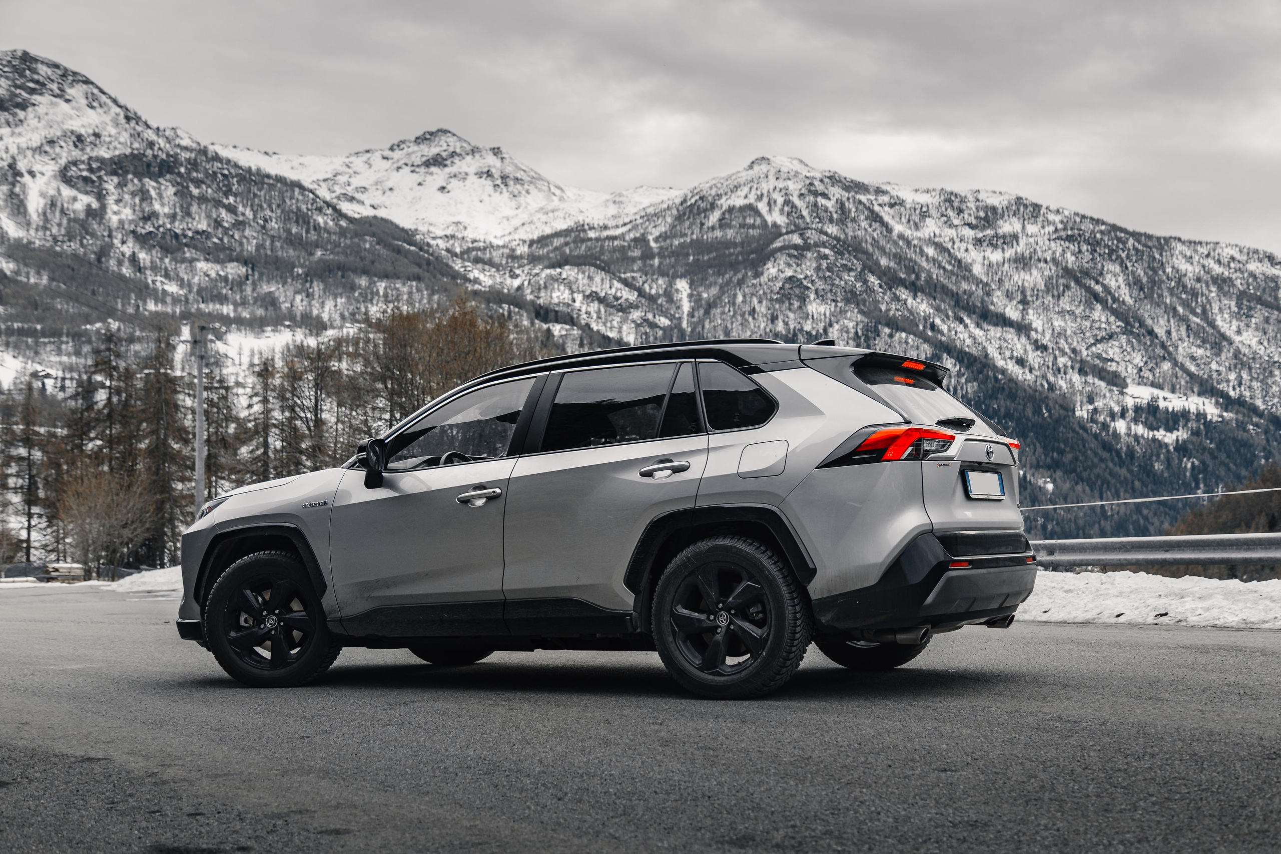 Toyota RAV4. Photographer in Paris — Vitalii Motruk