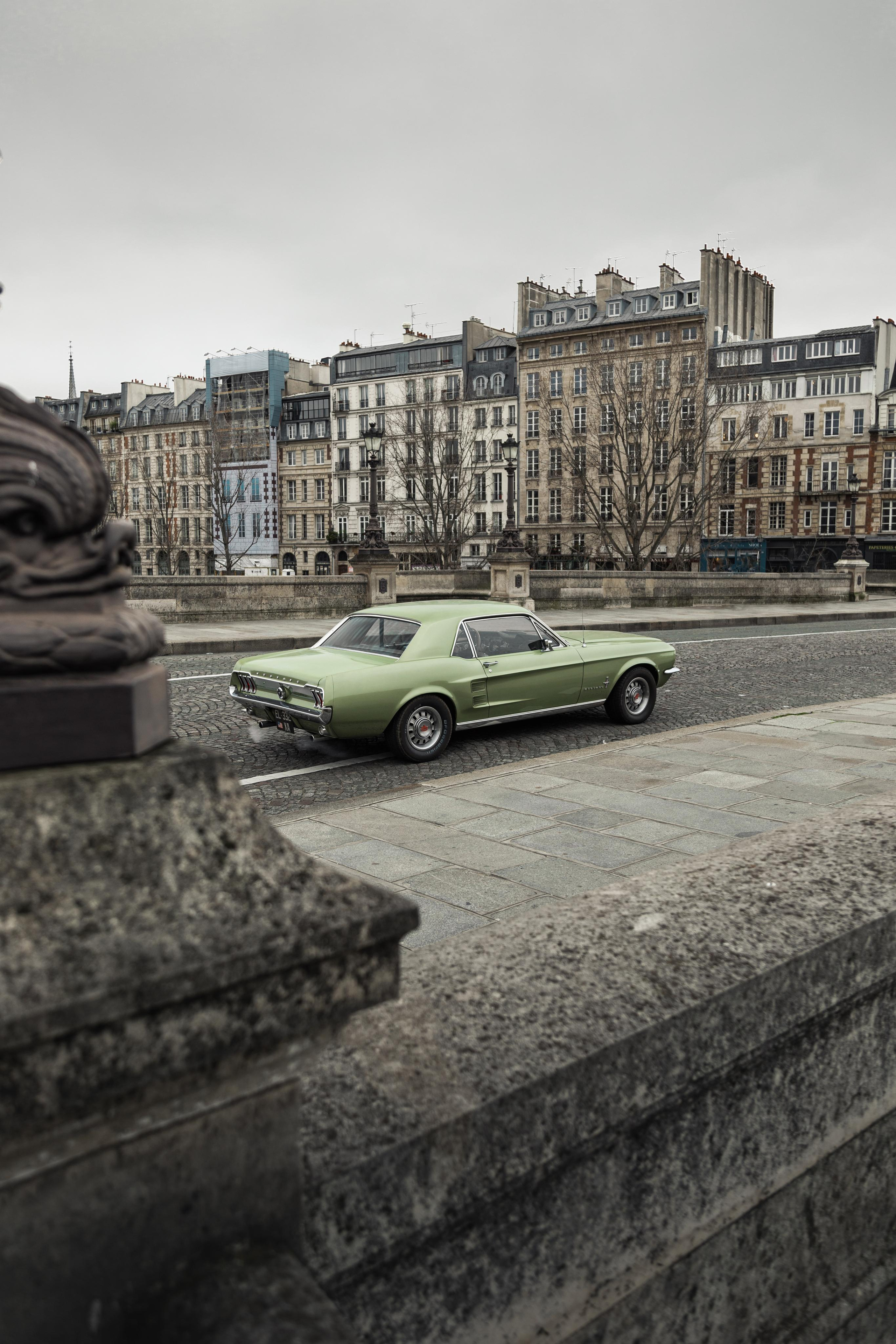 Ford Mustang '67. Photographe de voitures à Paris — Vitalii Motruk