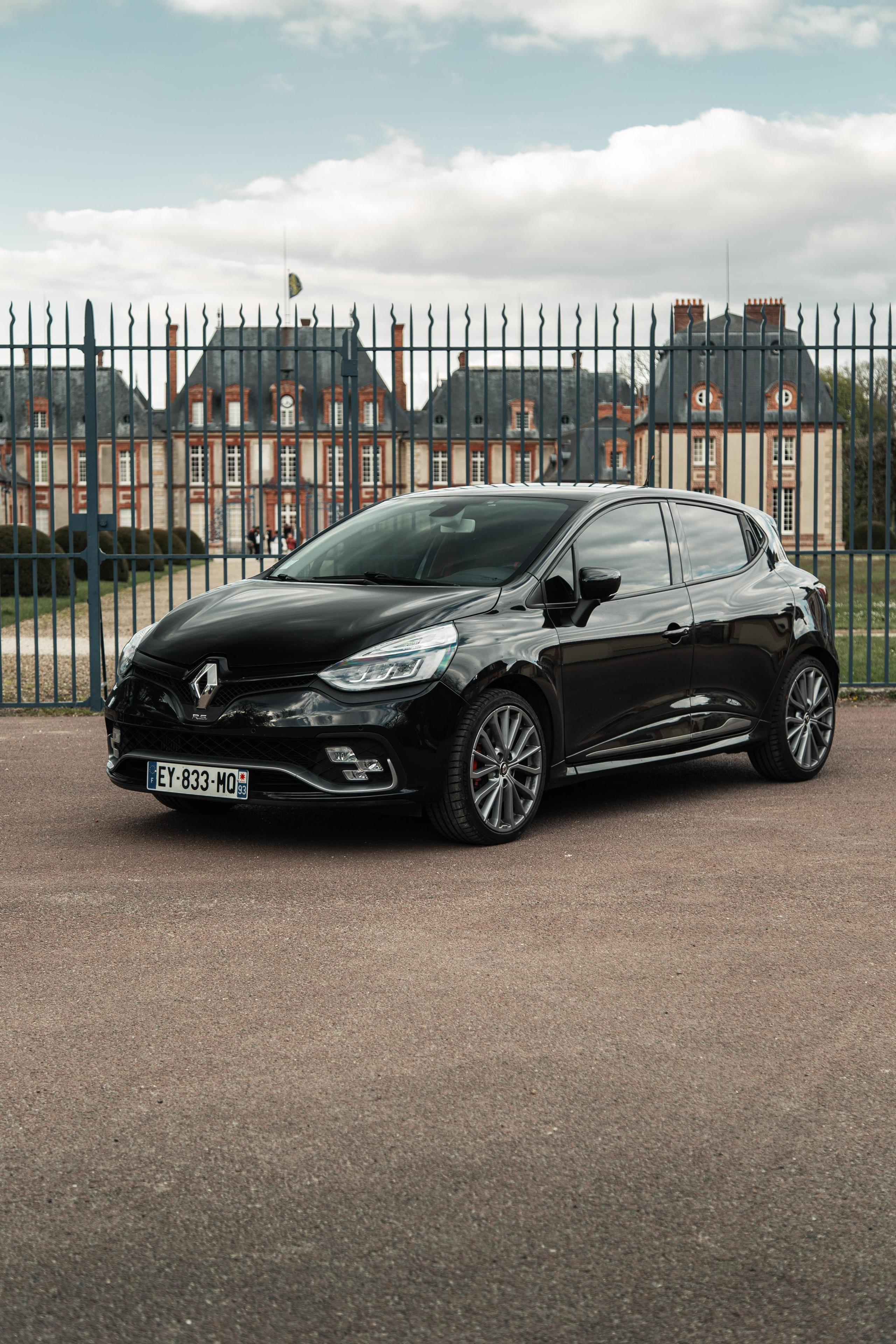 Balade avec Renault Sport. Photographer in Paris — Vitalii Motruk
