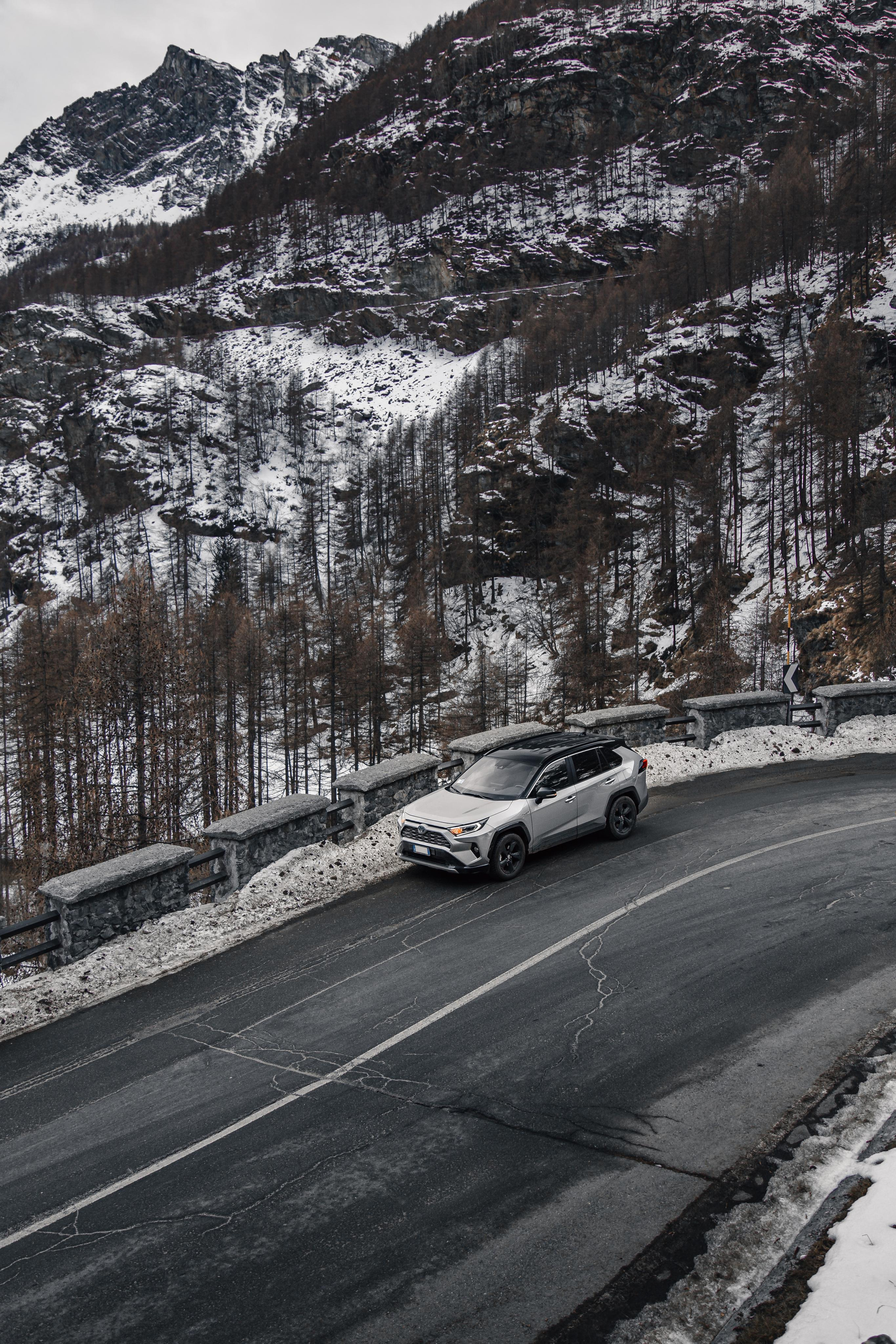 Toyota RAV4. Photographer in Paris — Vitalii Motruk