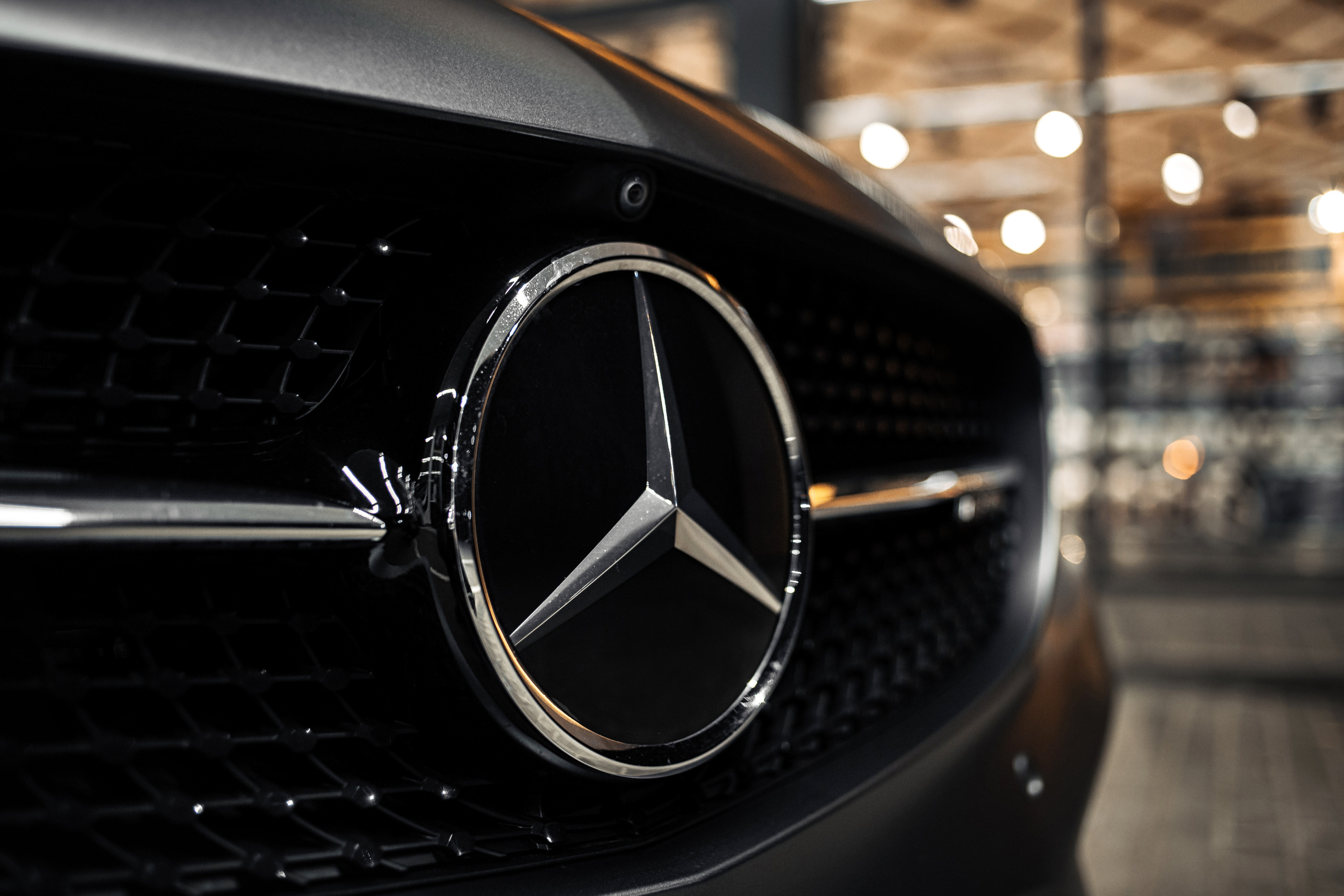 Mercedes-Benz C43 AMG. Photographer in Paris — Vitalii Motruk