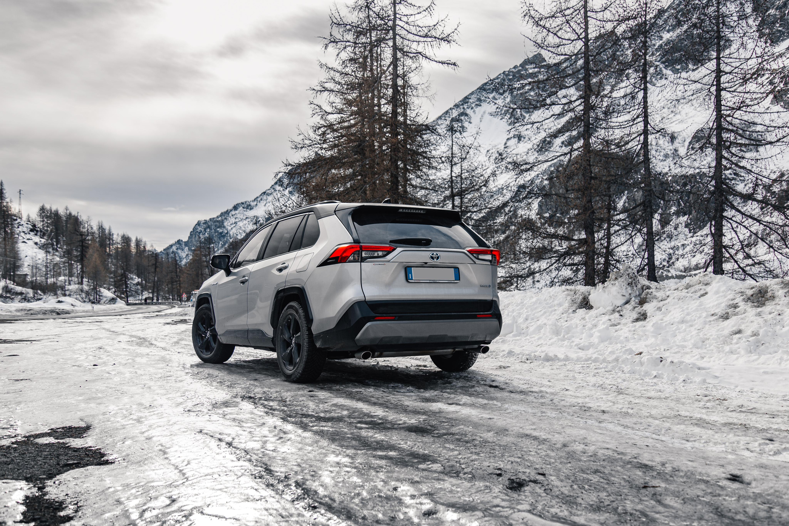 Toyota RAV4. Photographer in Paris — Vitalii Motruk