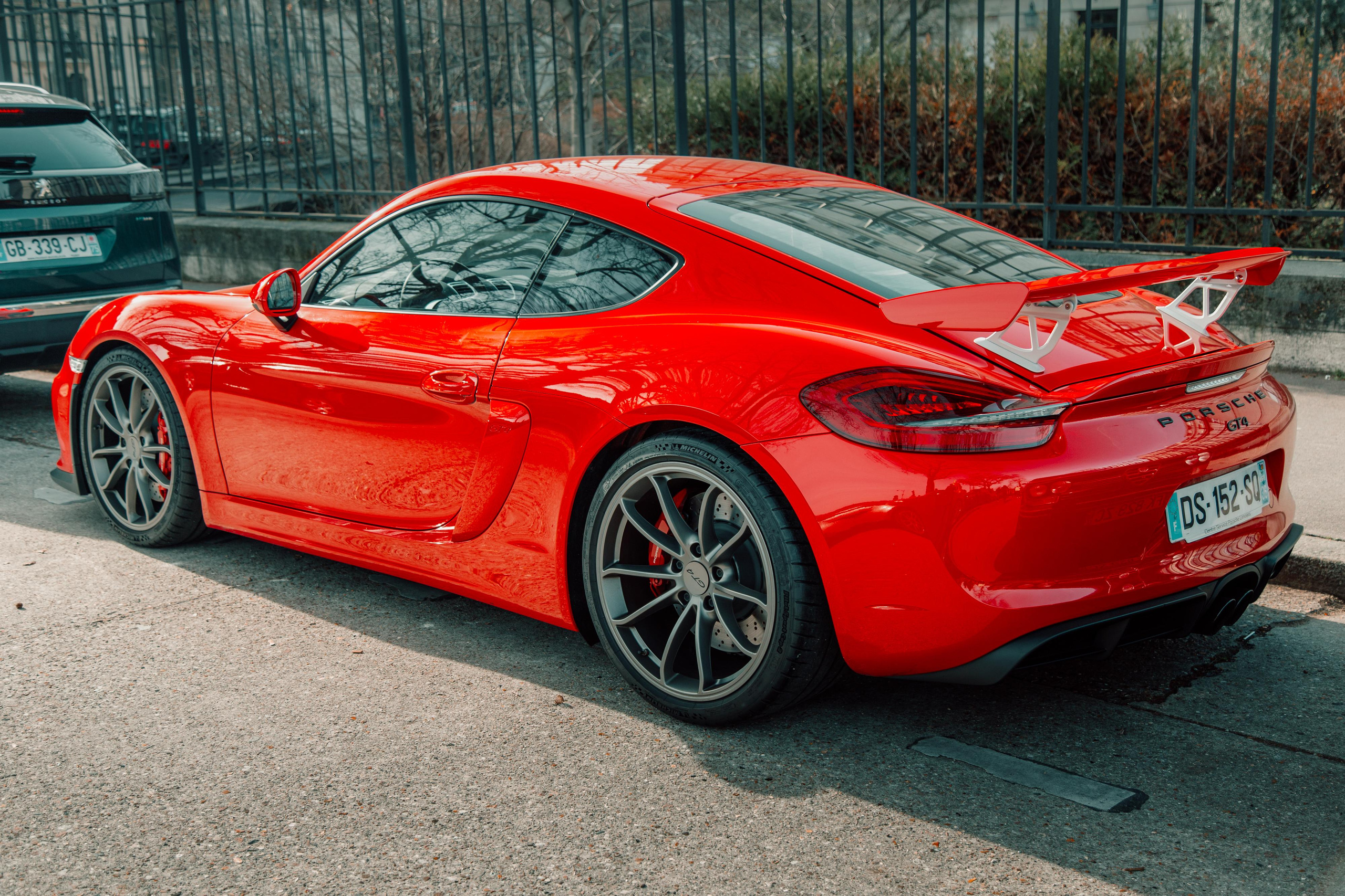 Place Vauban 13 fevrier. Photographer in Paris — Vitalii Motruk