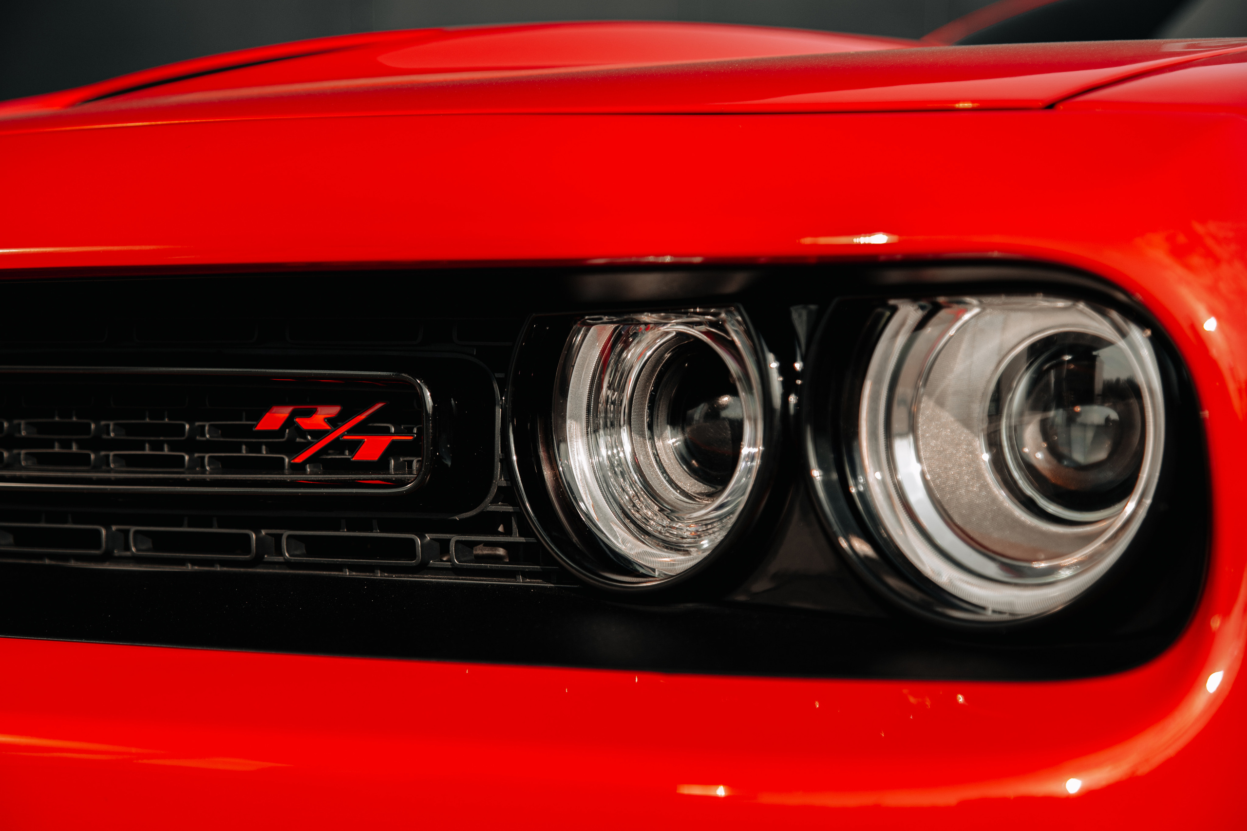 Dodge Challenger. Photographer in Paris — Vitalii Motruk