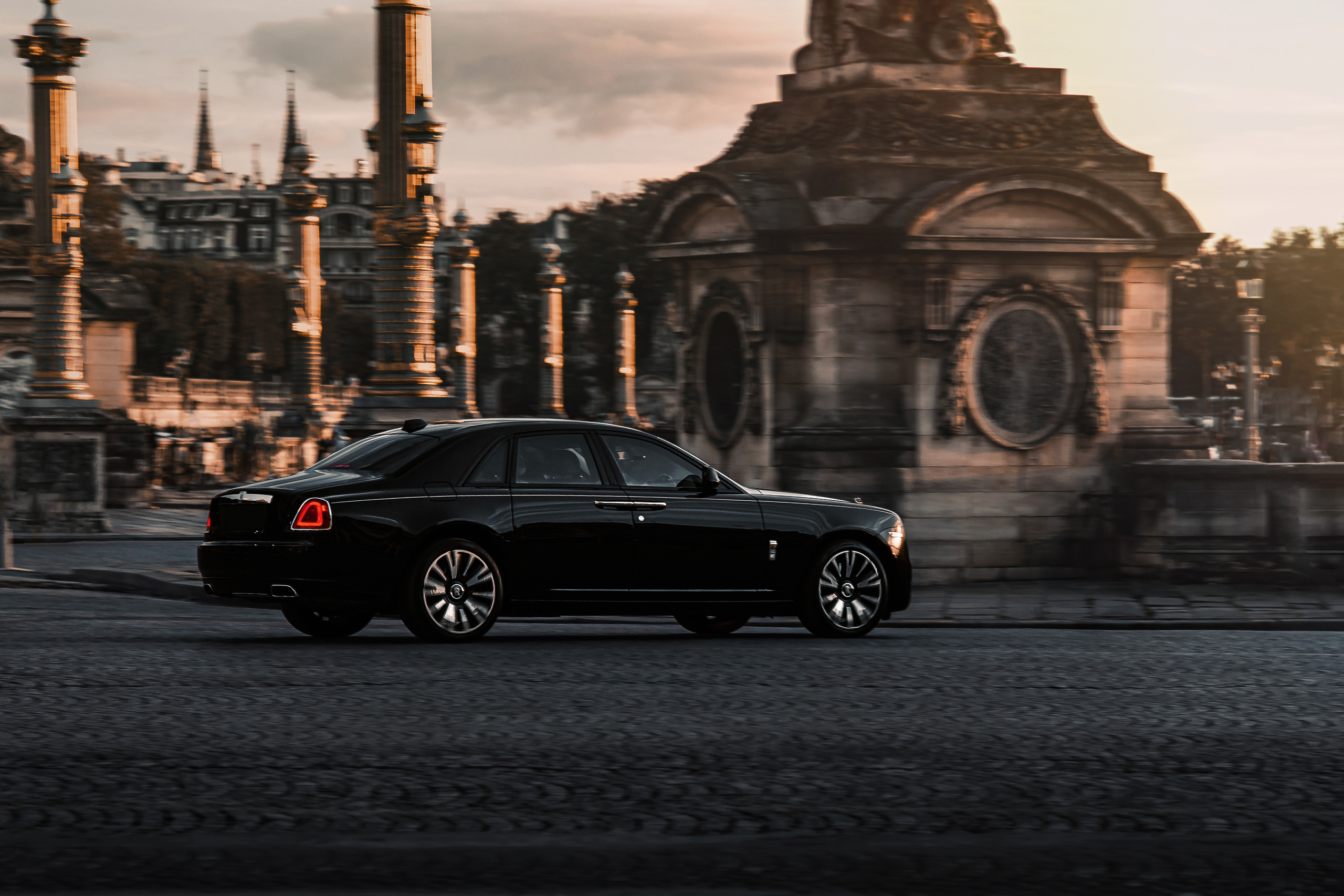 Street photo in Paris. Photographe de voitures à Paris — Vitalii Motruk