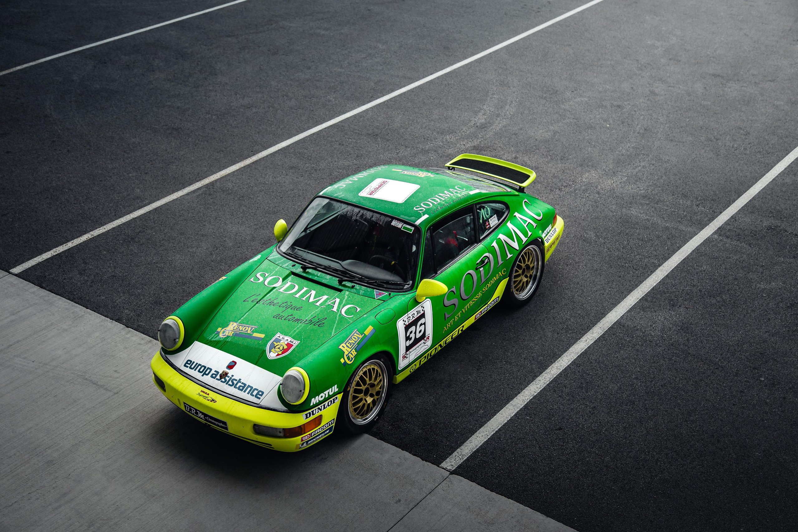 Porsche 964 Carrera. Photographer in Paris — Vitalii Motruk