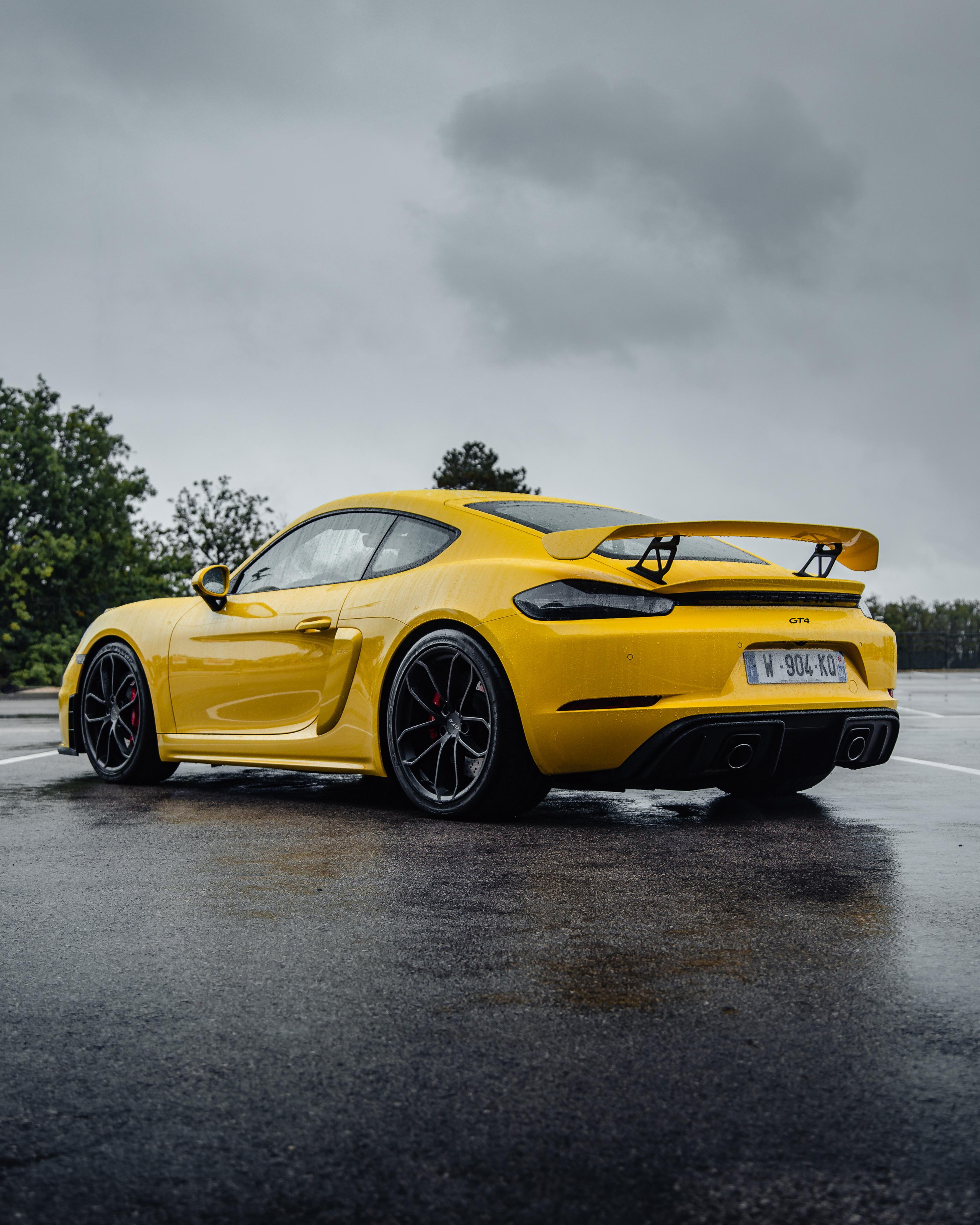 Porsche 718 GT4. Photographer in Paris — Vitalii Motruk