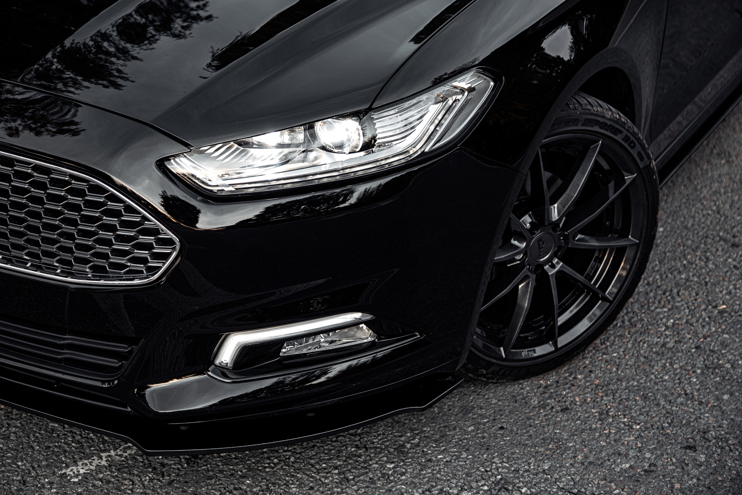 Ford Fusion. Photographer in Paris — Vitalii Motruk