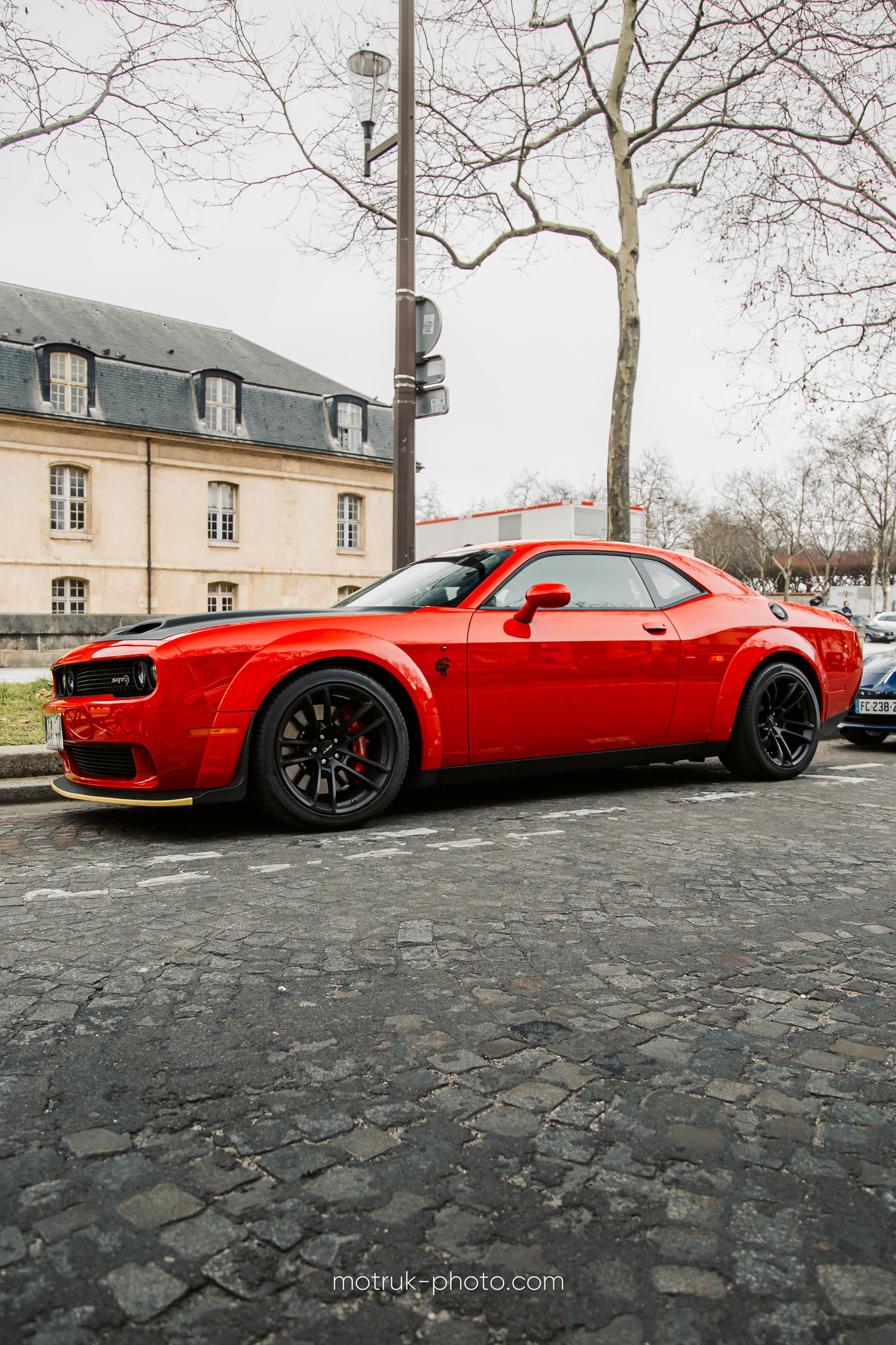 Place Vauban 23 janvier. Photographer in Paris — Vitalii Motruk
