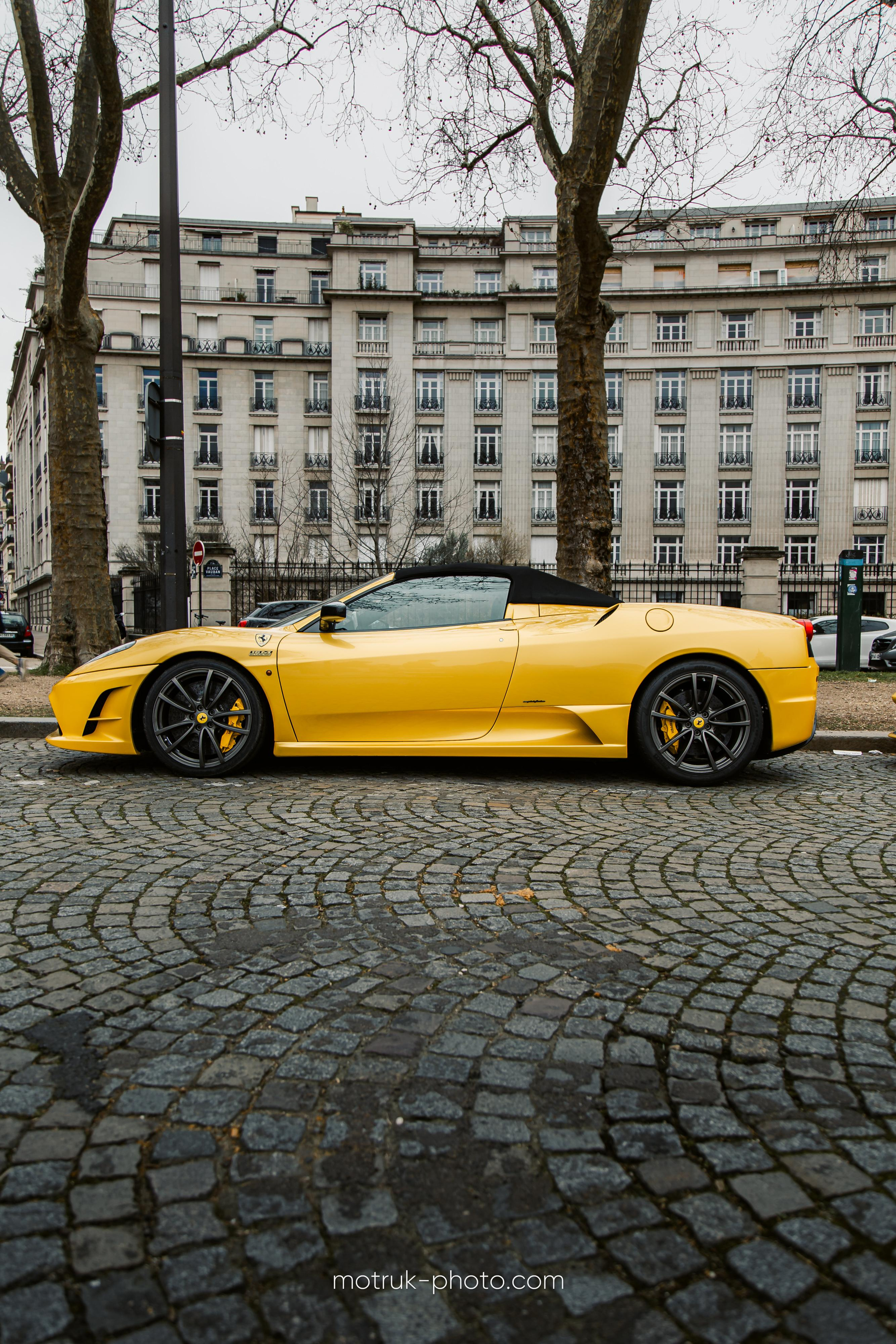 Place Vauban 23 janvier. Photographer in Paris — Vitalii Motruk