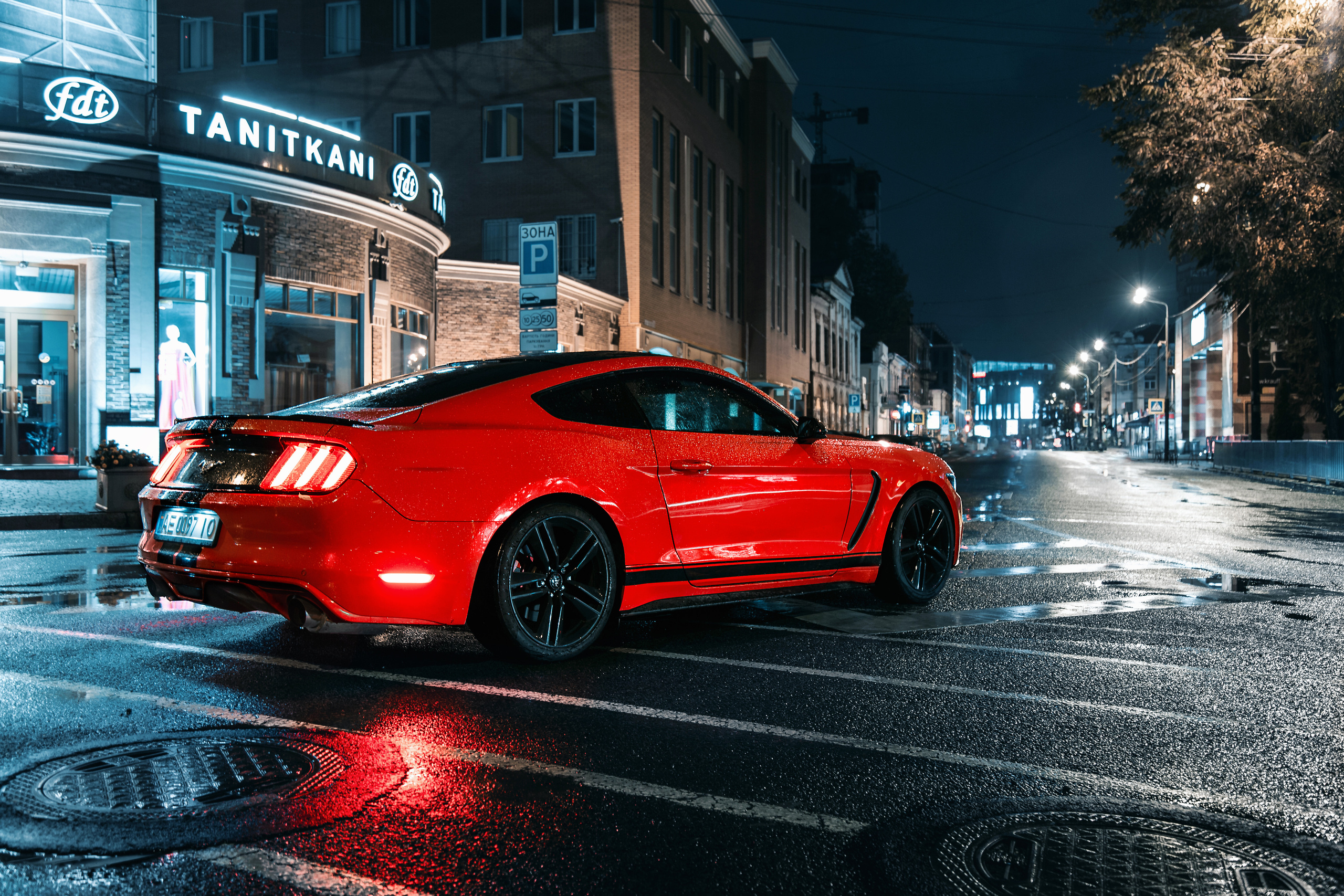 Ford Mustang. Photographe de voitures à Paris — Vitalii Motruk