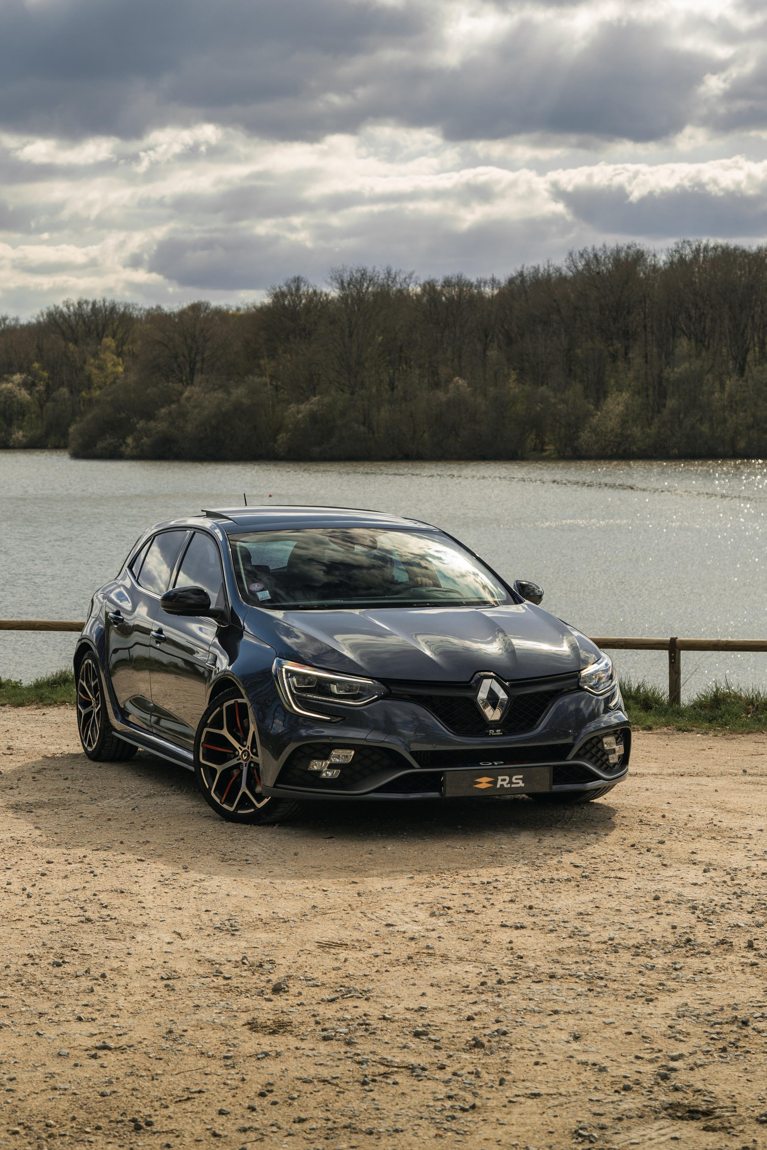 Balade avec Renault Sport. Photographer in Paris — Vitalii Motruk