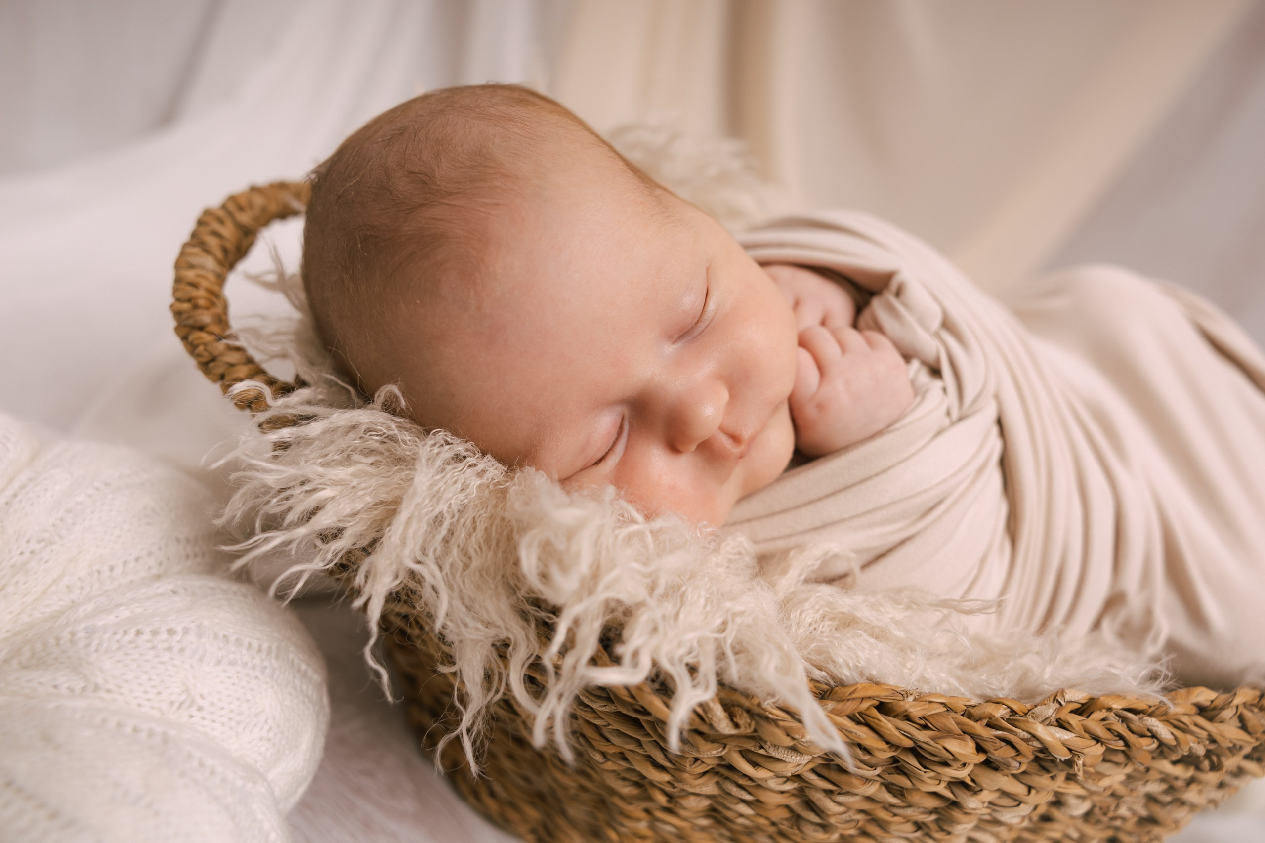 Focení miminka. Lifestyle a rodinná fotografka v Pisku Oxana Telupilova