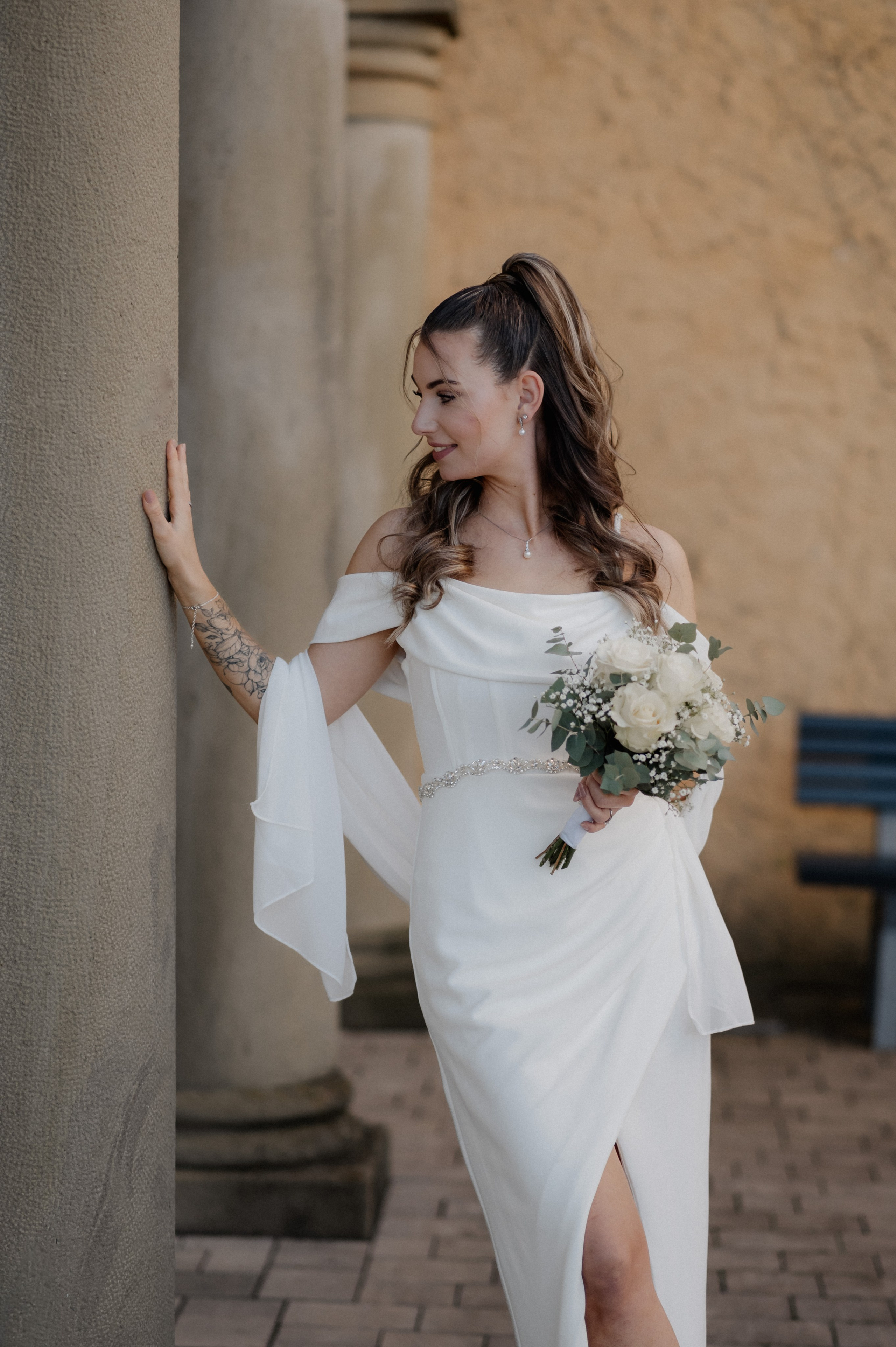 CIVIL WEDDING IN STADTSCHLOSS IN HERRIEDEN. Photographer in Nuremberg Irina Mehnert from Ansbach