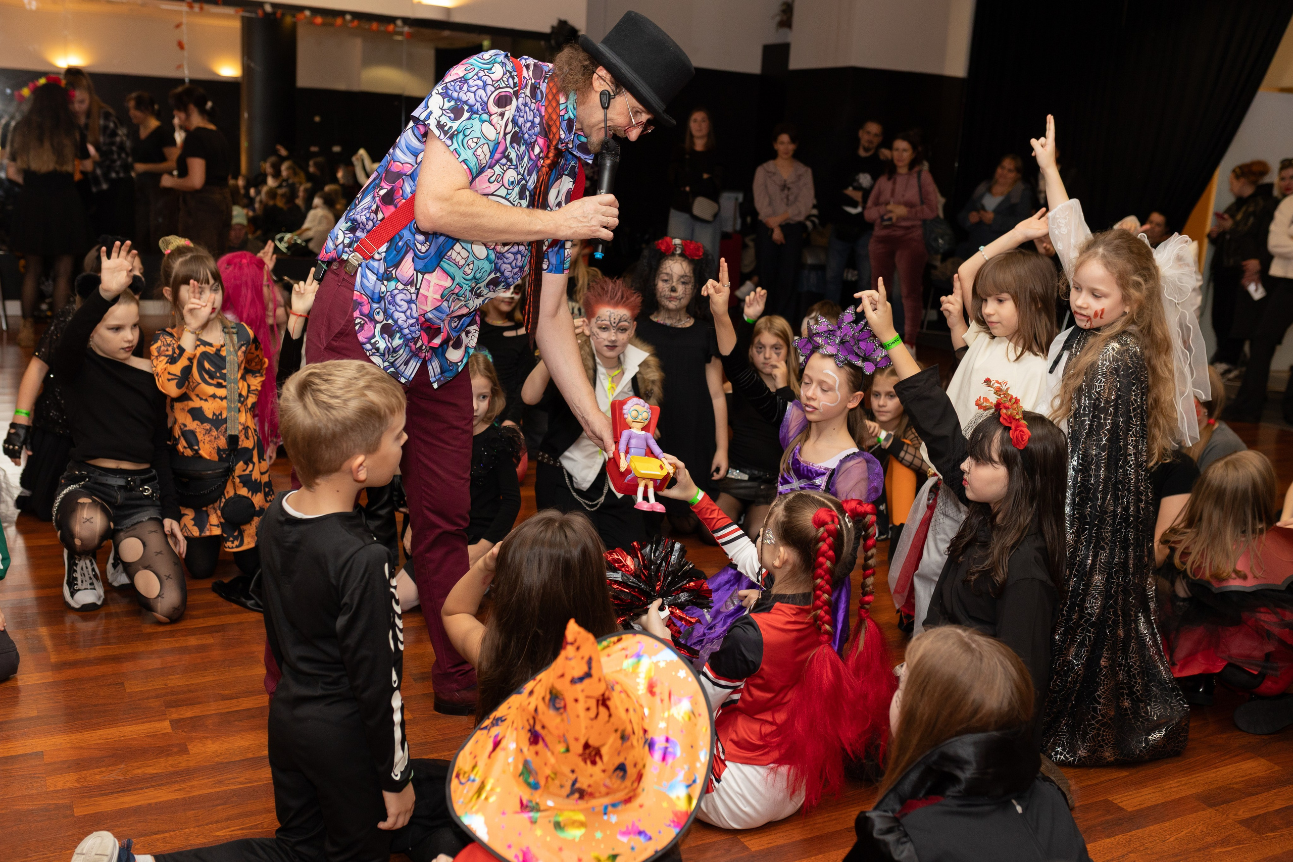 Leo dance studio Helloween 2025. Семейный и детский фотограф в Варшаве Мила Бобровская