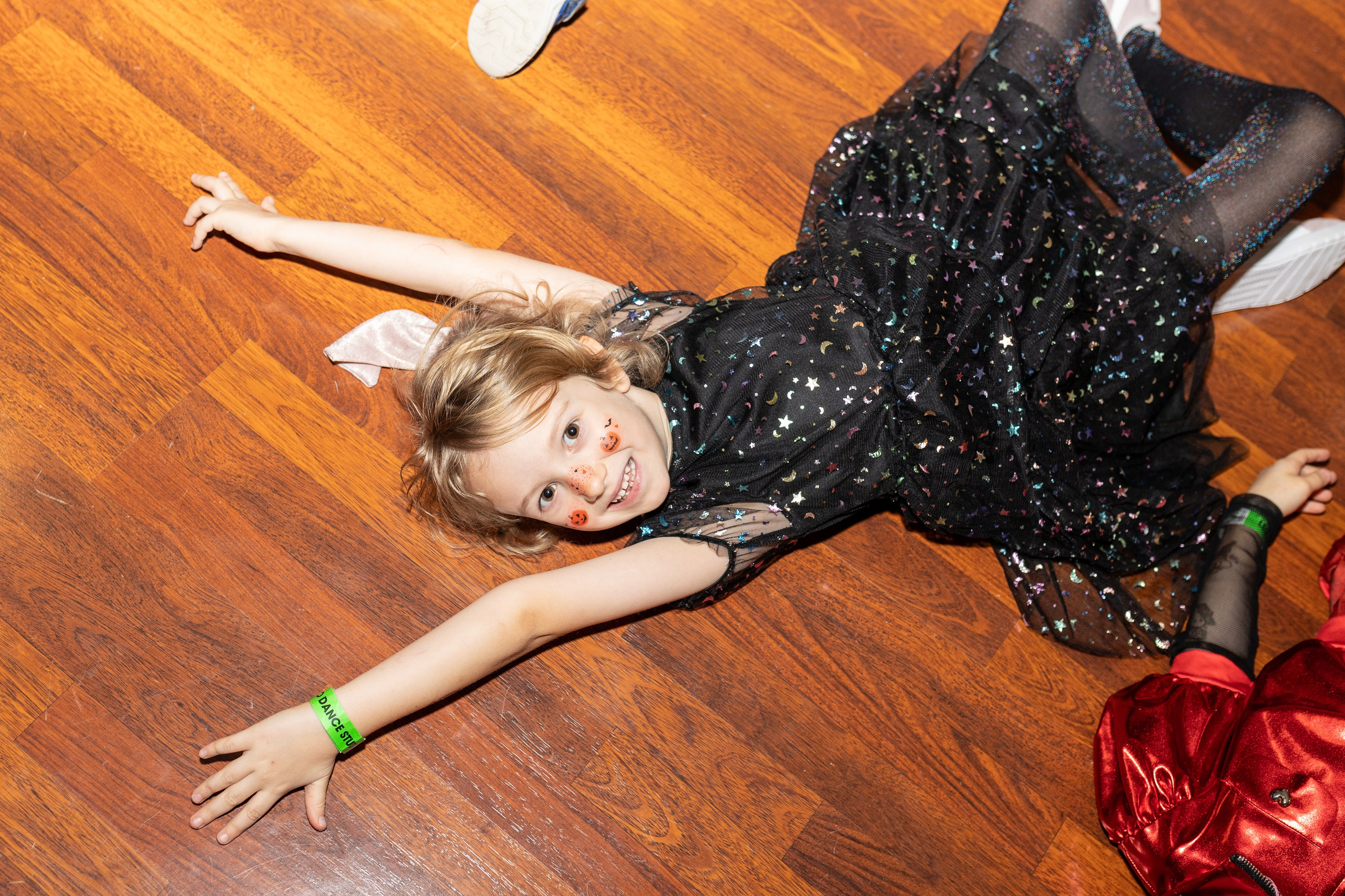 Leo dance studio Helloween 2025. Семейный и детский фотограф в Варшаве Мила Бобровская