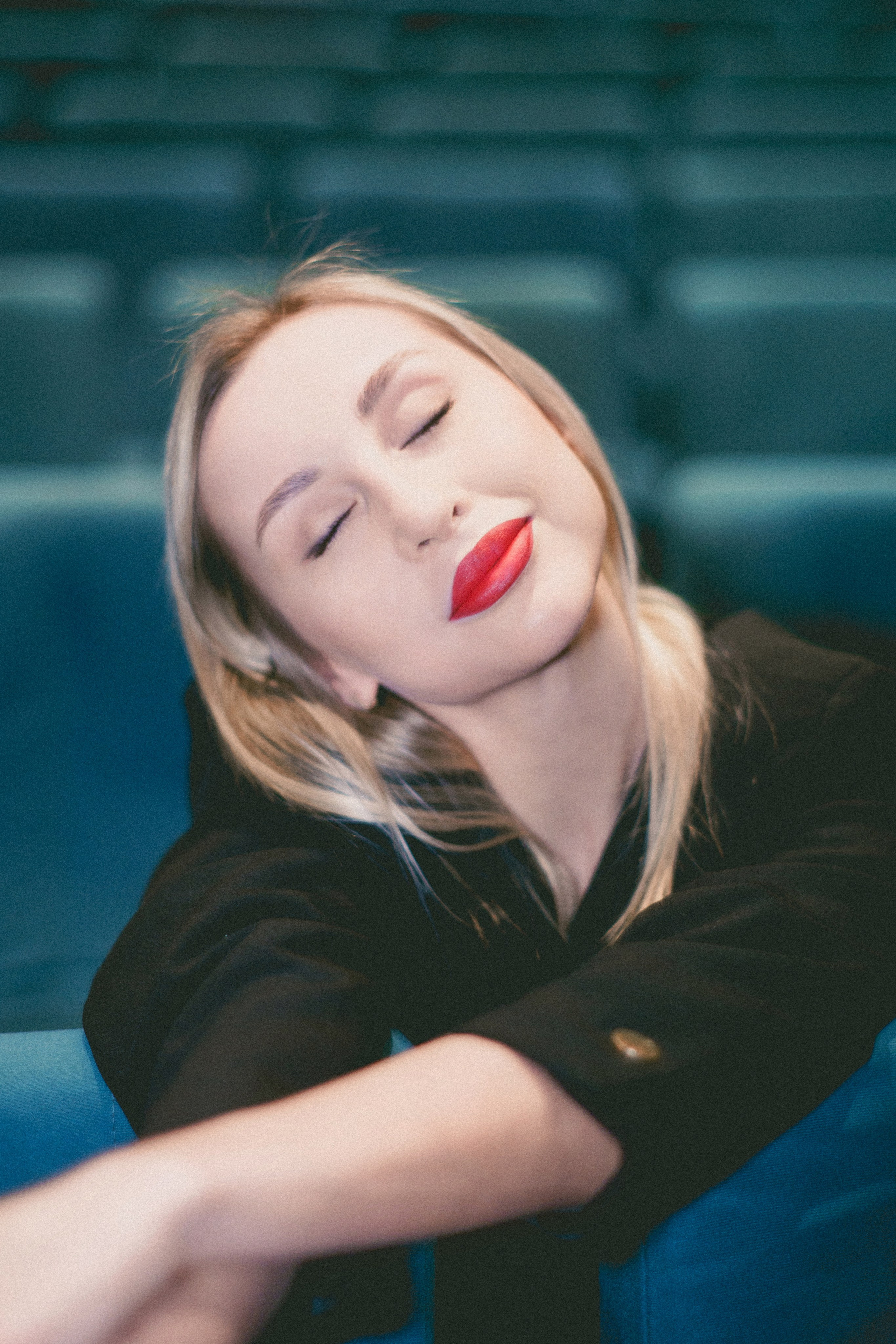 Parallels Photo project with Alina and Eleni. Photographer in Greece Kristina