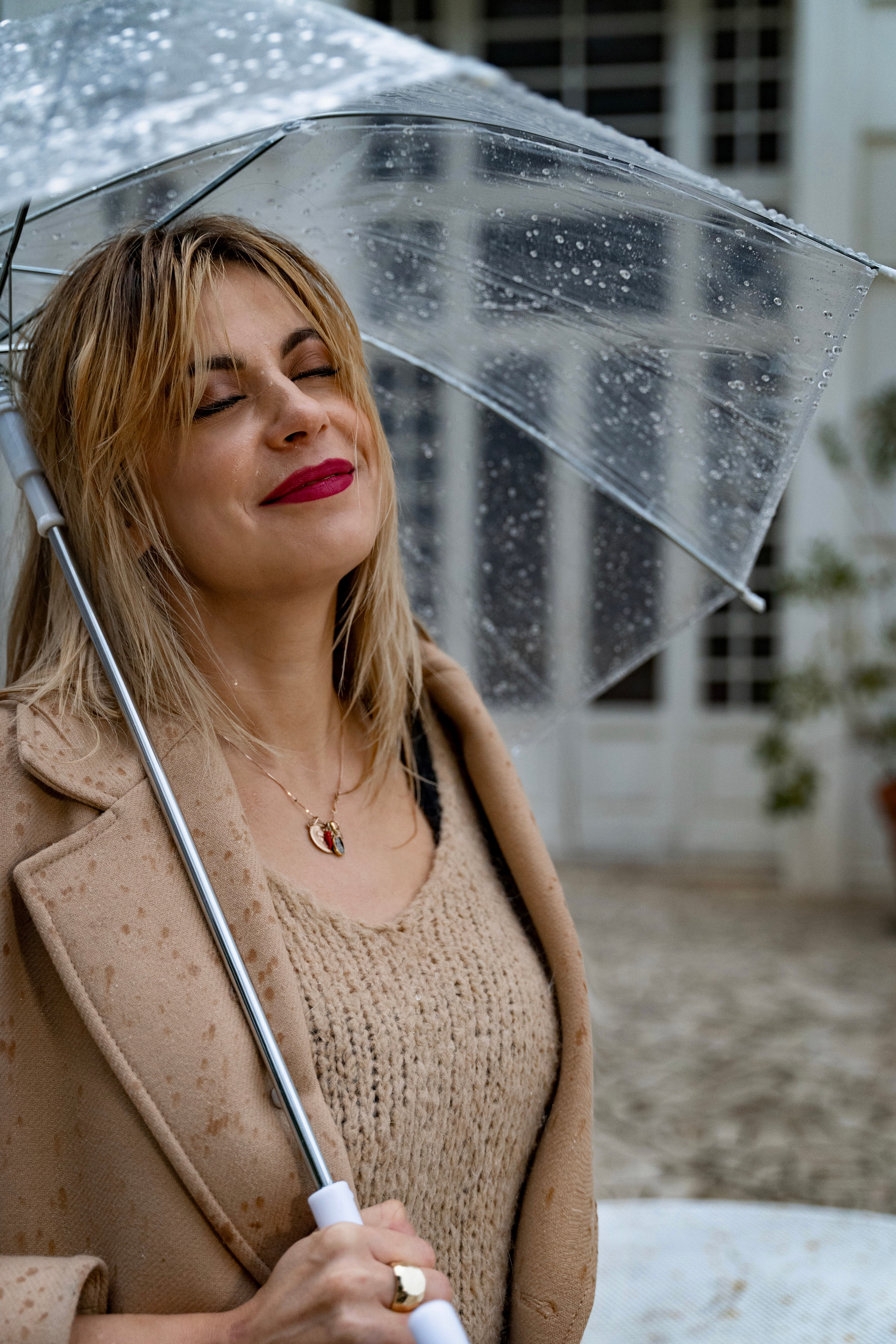 The rain. Wedding photographer Natalia