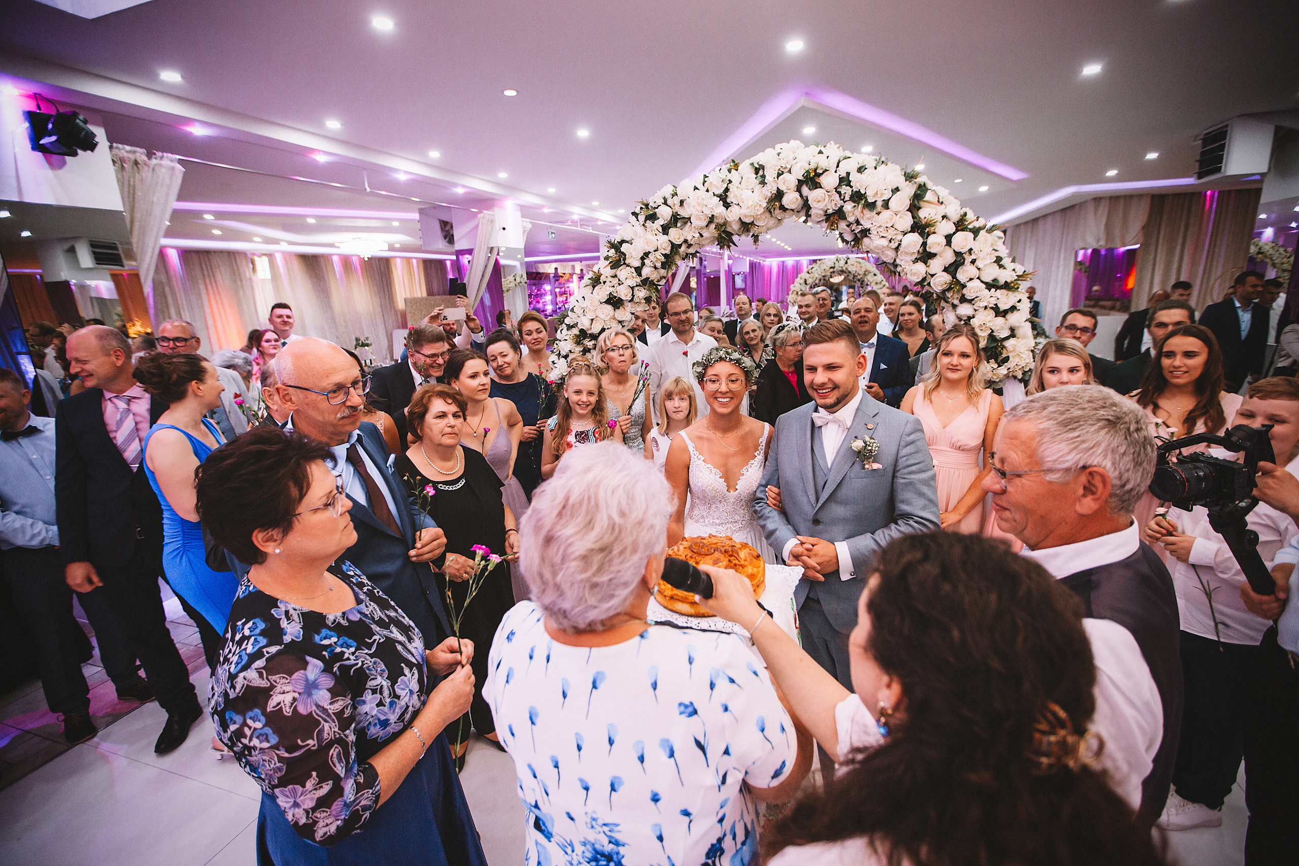 Waldemar + Isabell. Khanoff Production Studio