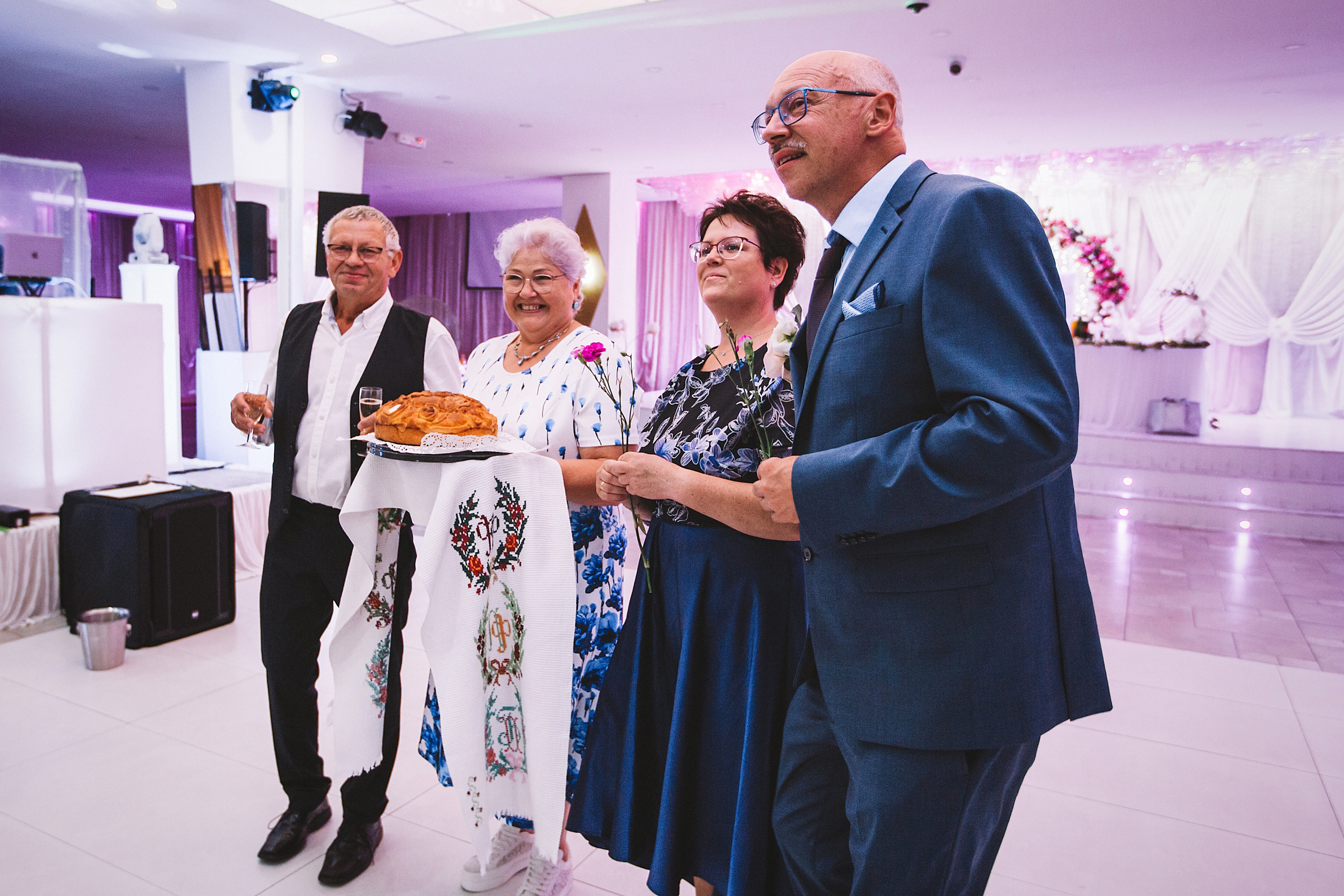 Waldemar + Isabell. Khanoff Production Studio